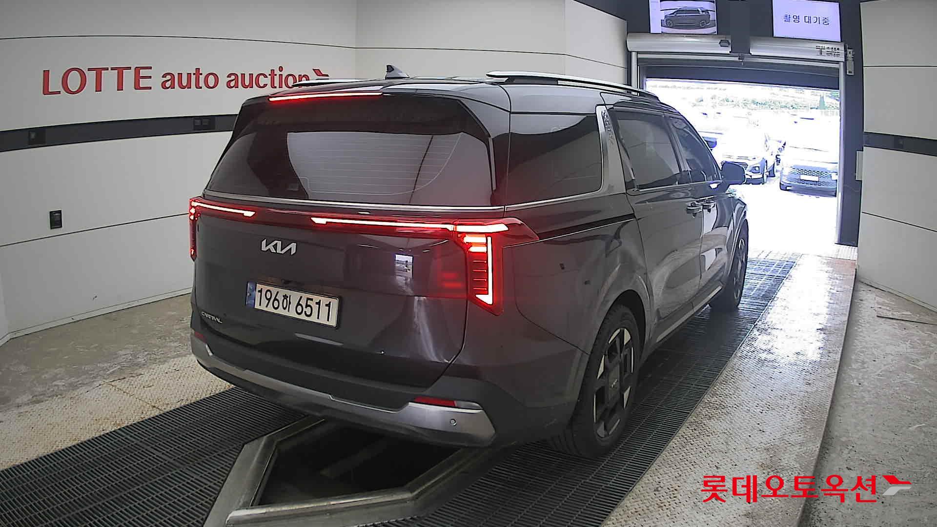 2024 - kia carnival