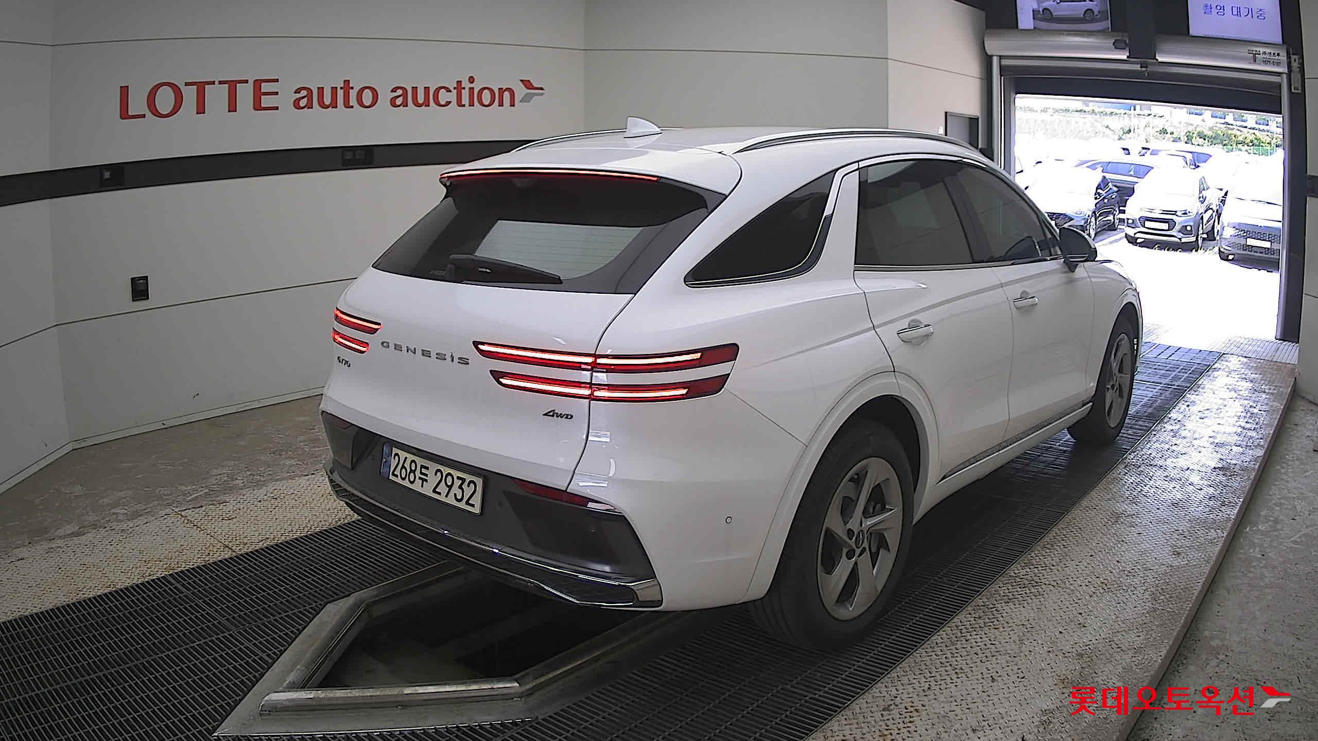 2025 - genesis gv70