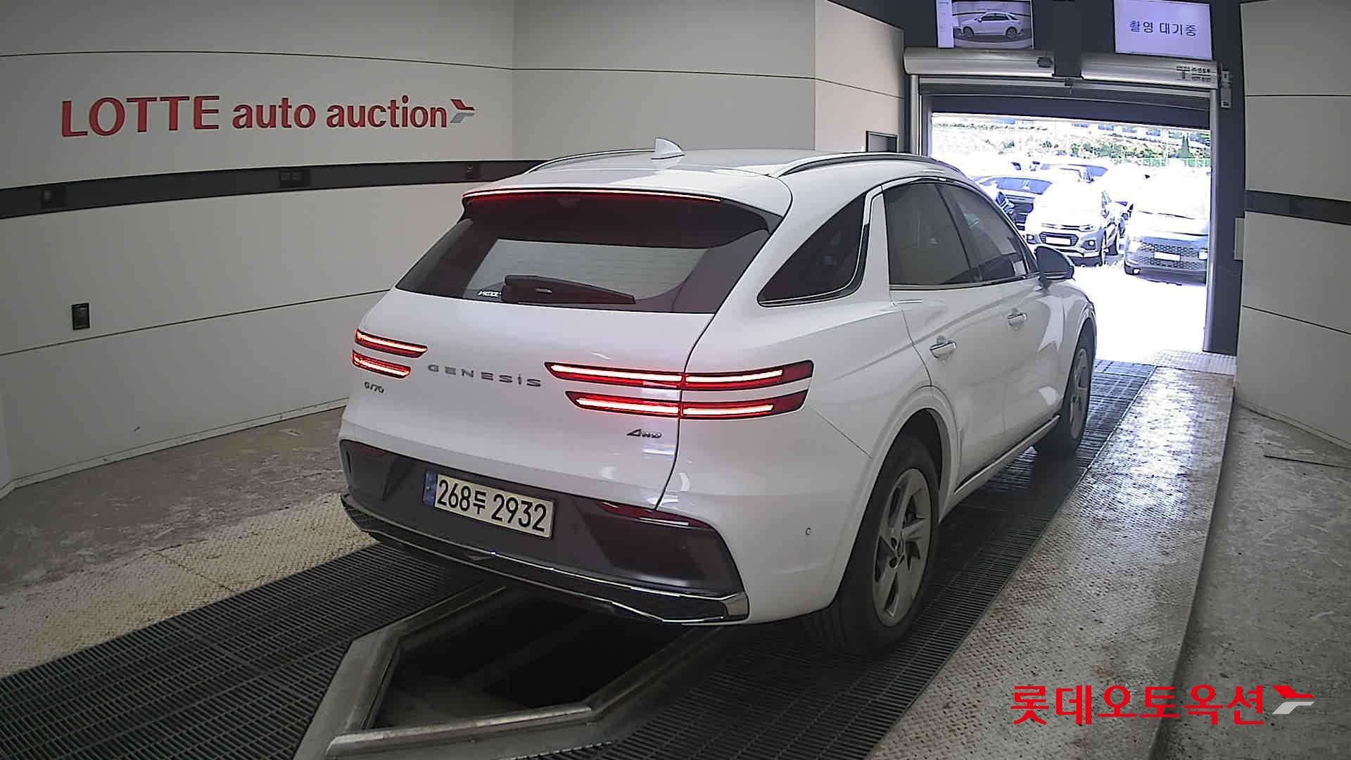 2025 - genesis gv70