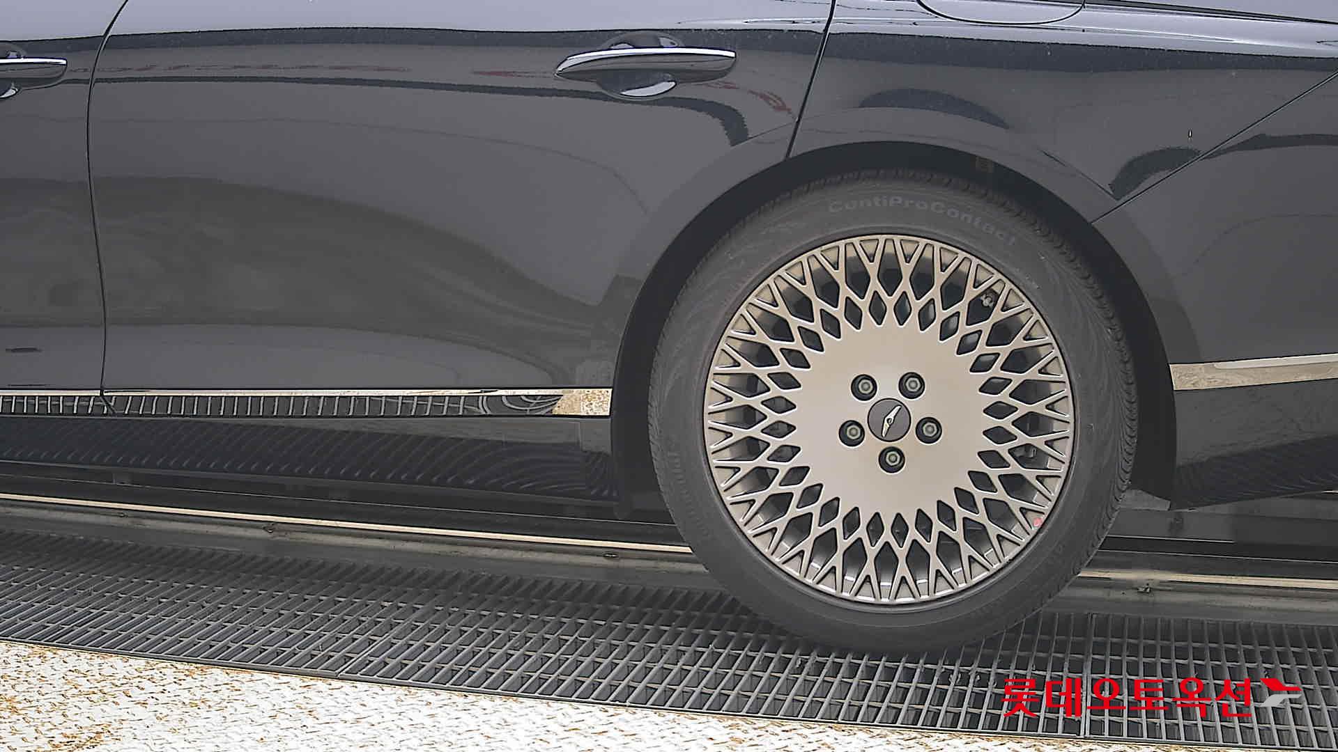 2023 - genesis g80