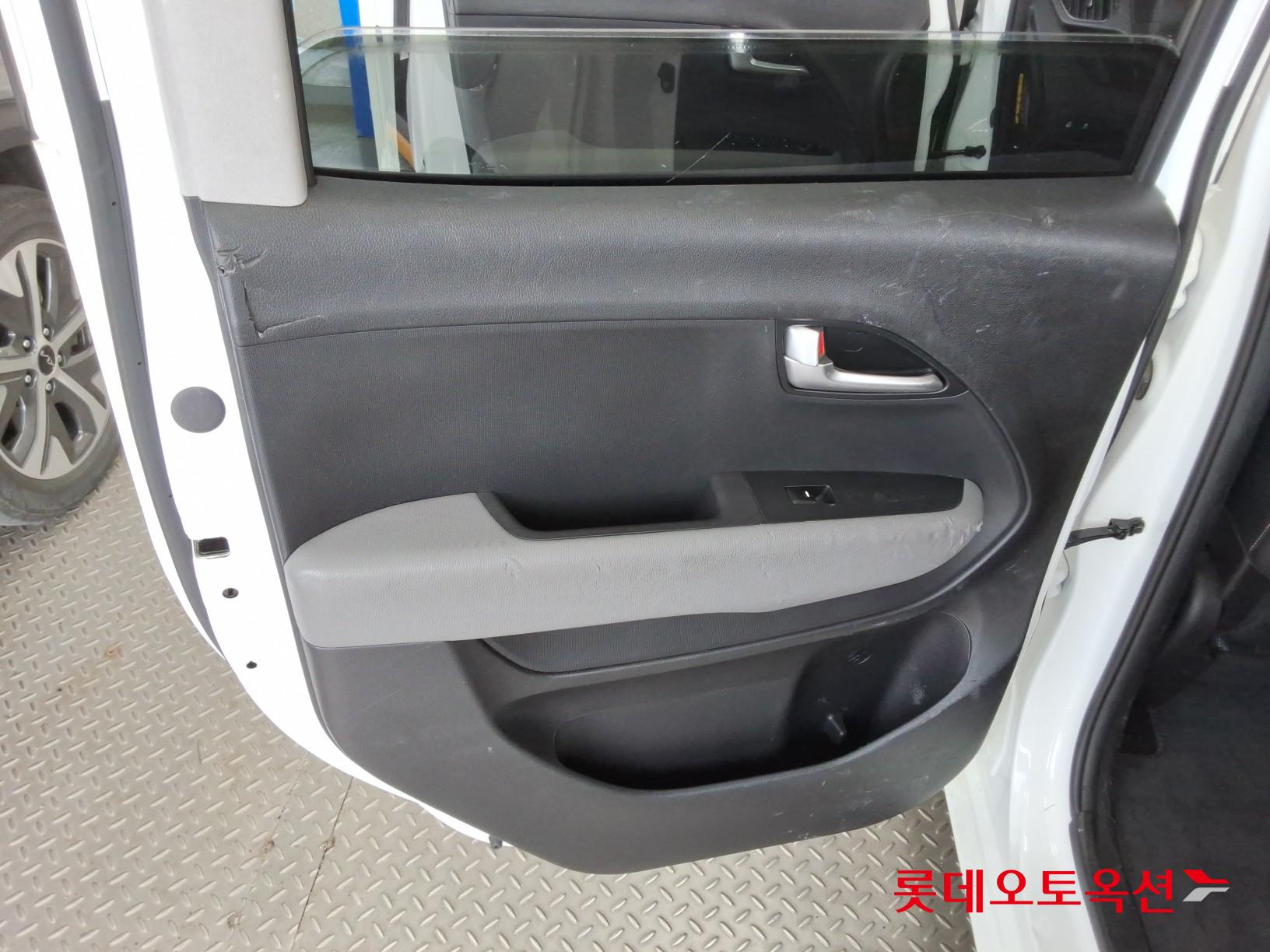 2023 - kia ray
