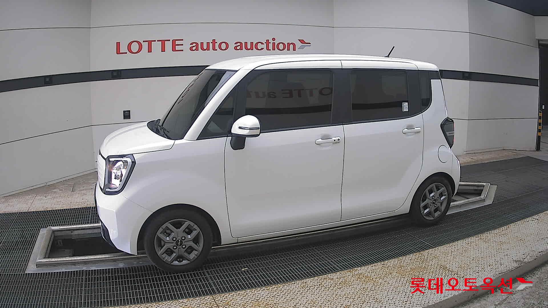 2023 - kia ray