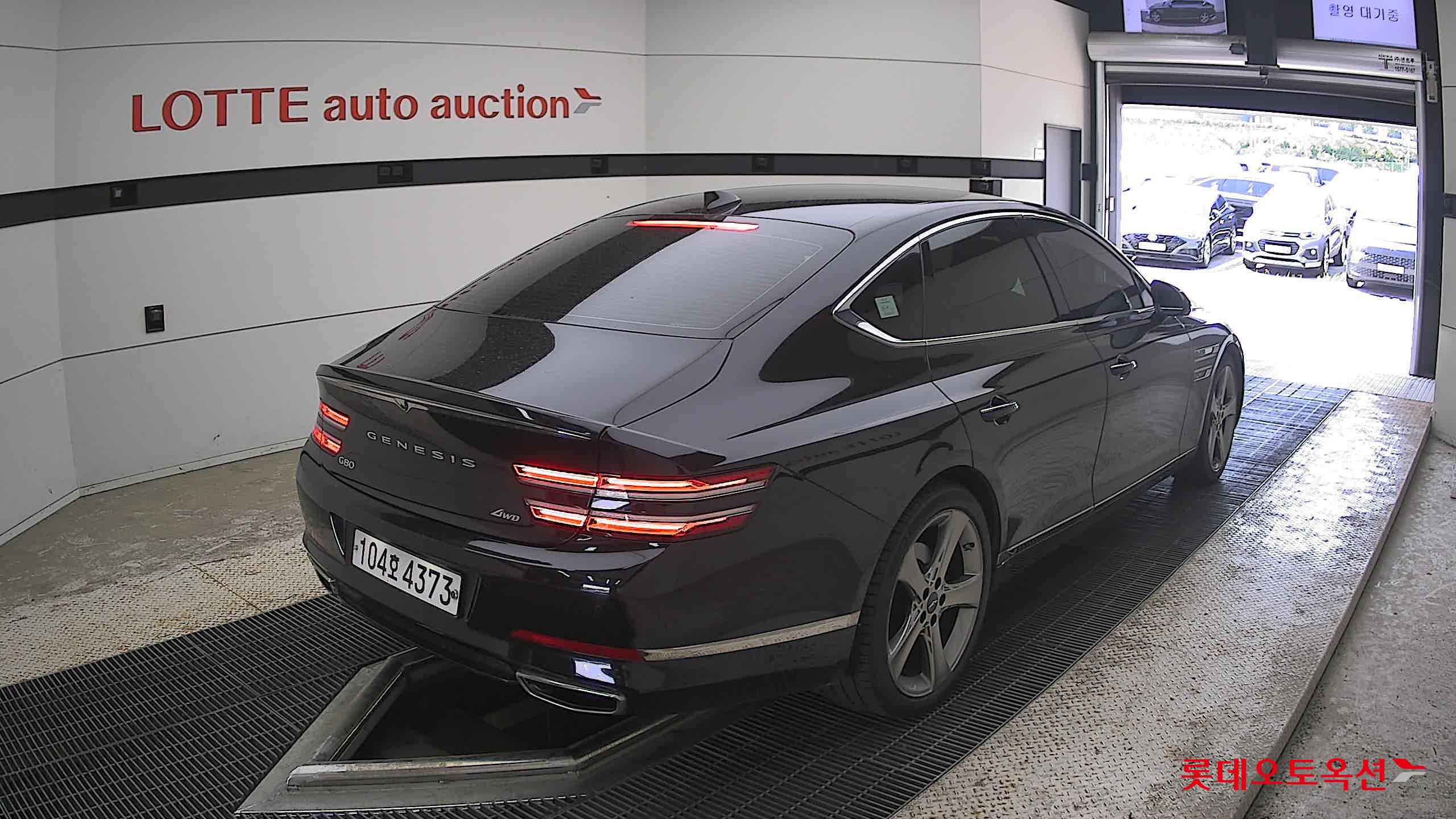 2021 - genesis g80