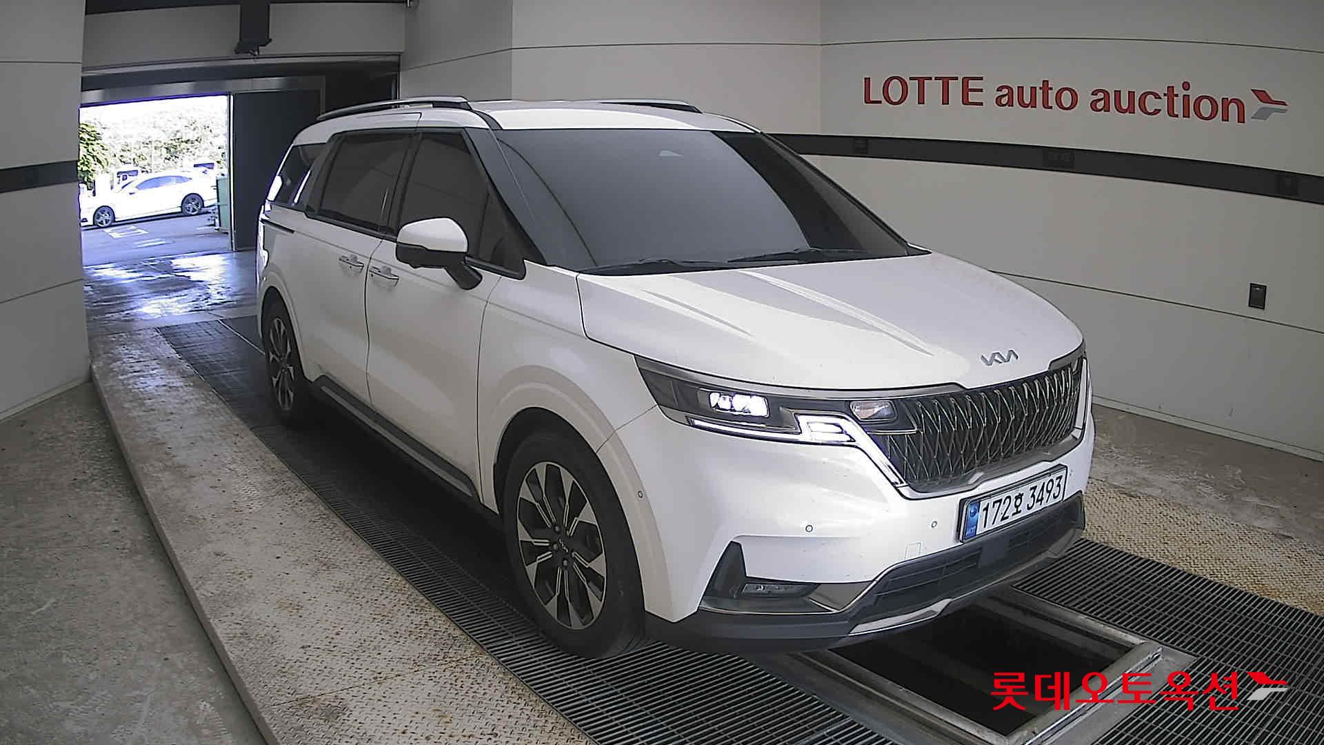 2023 - kia carnival