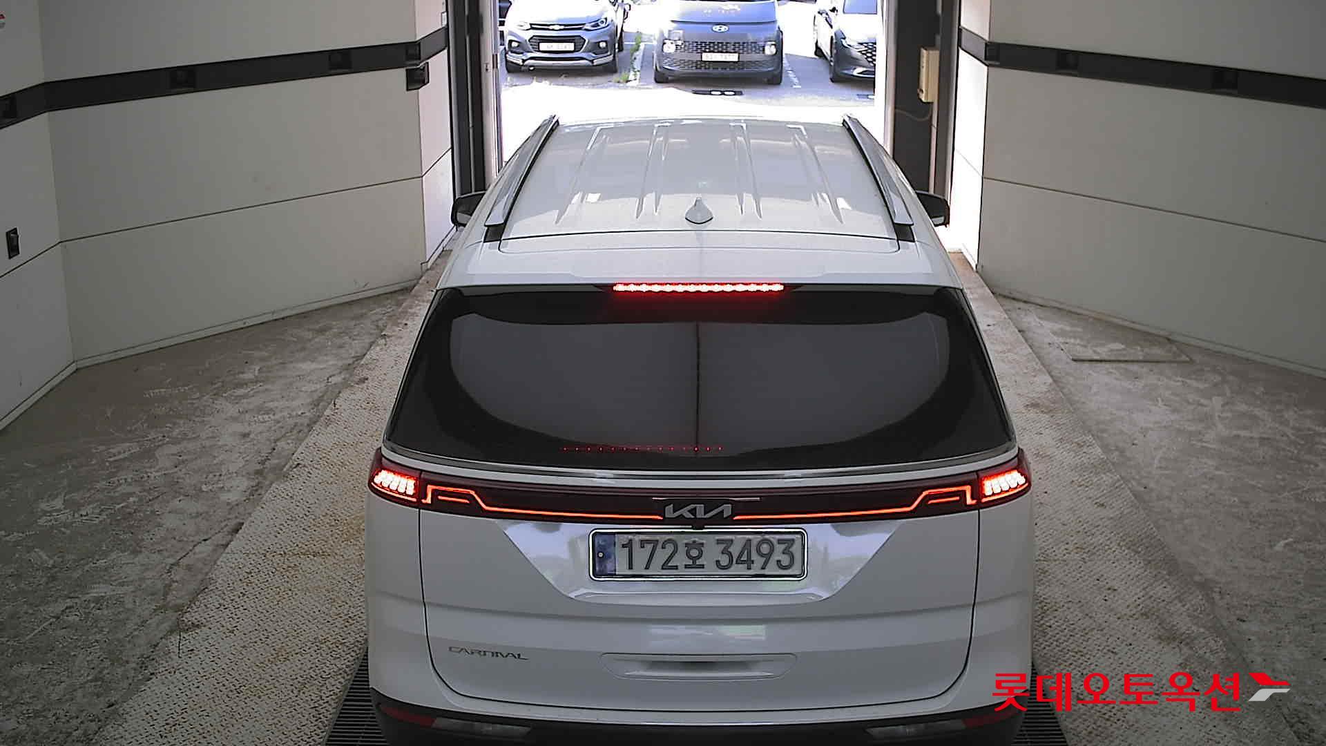 2023 - kia carnival
