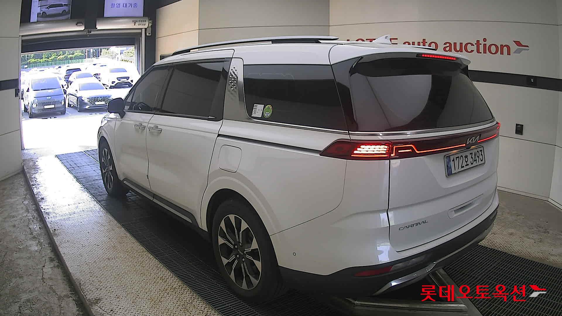 2023 - kia carnival