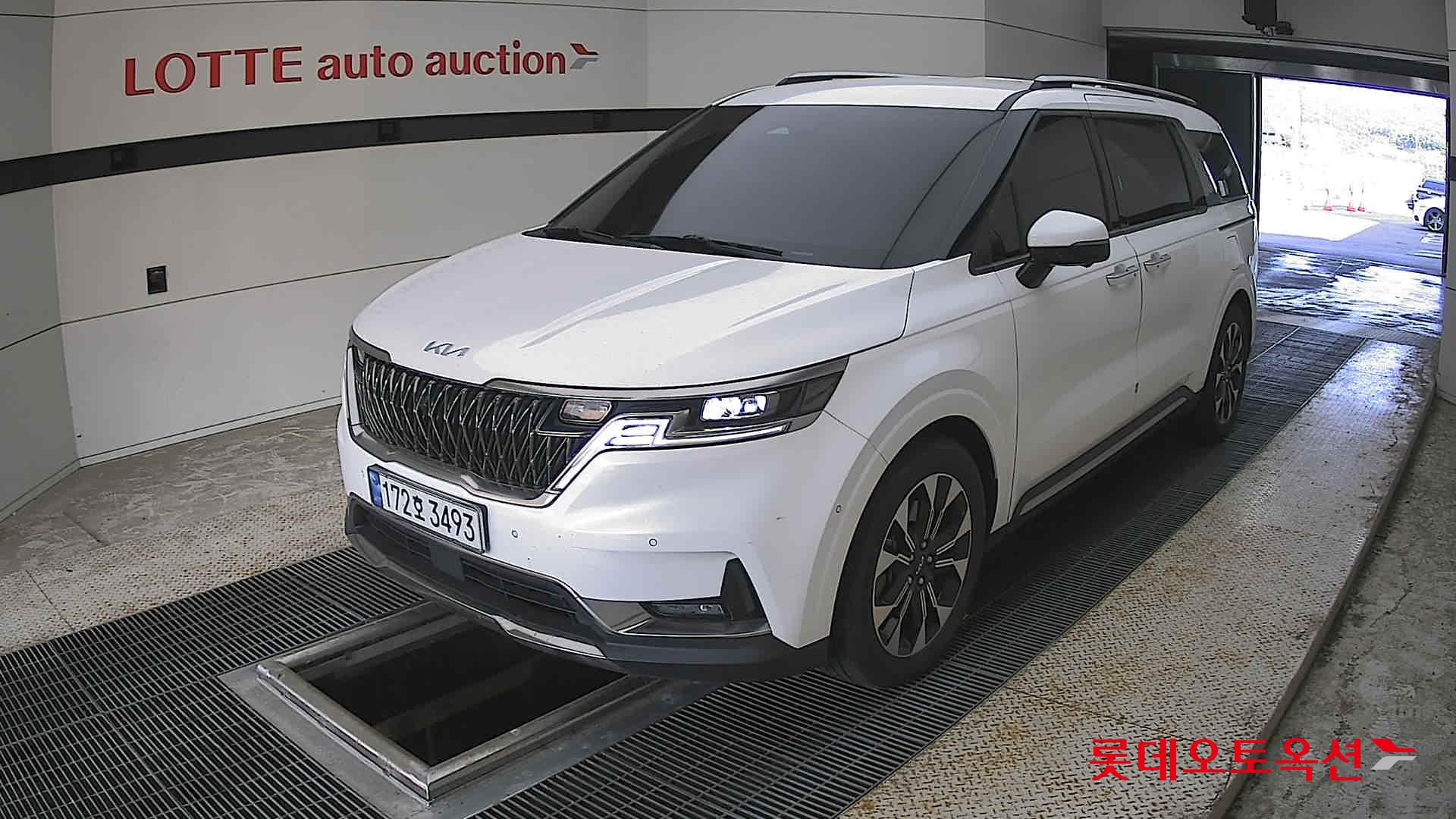 2023 - kia carnival