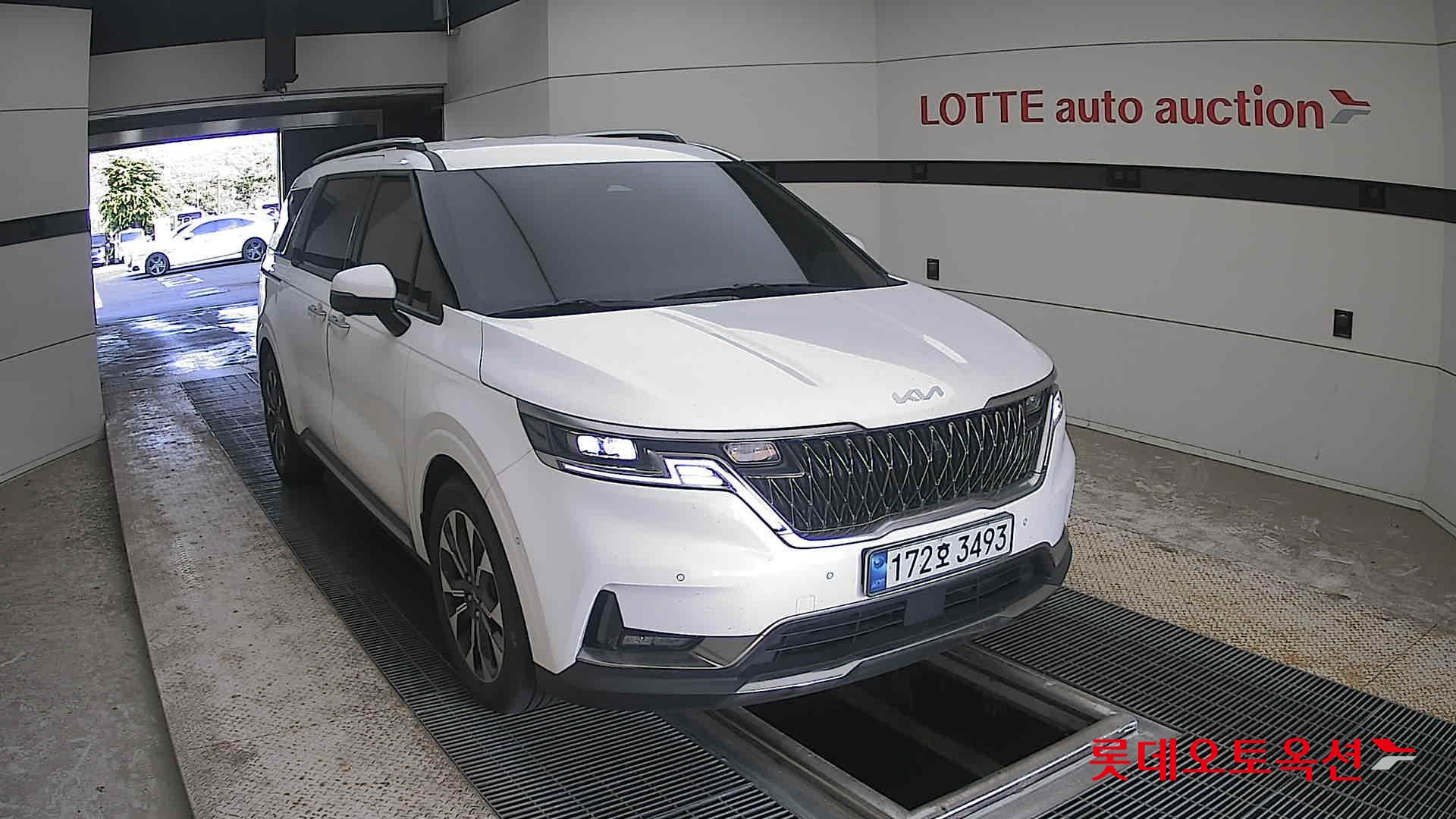 2023 - kia carnival