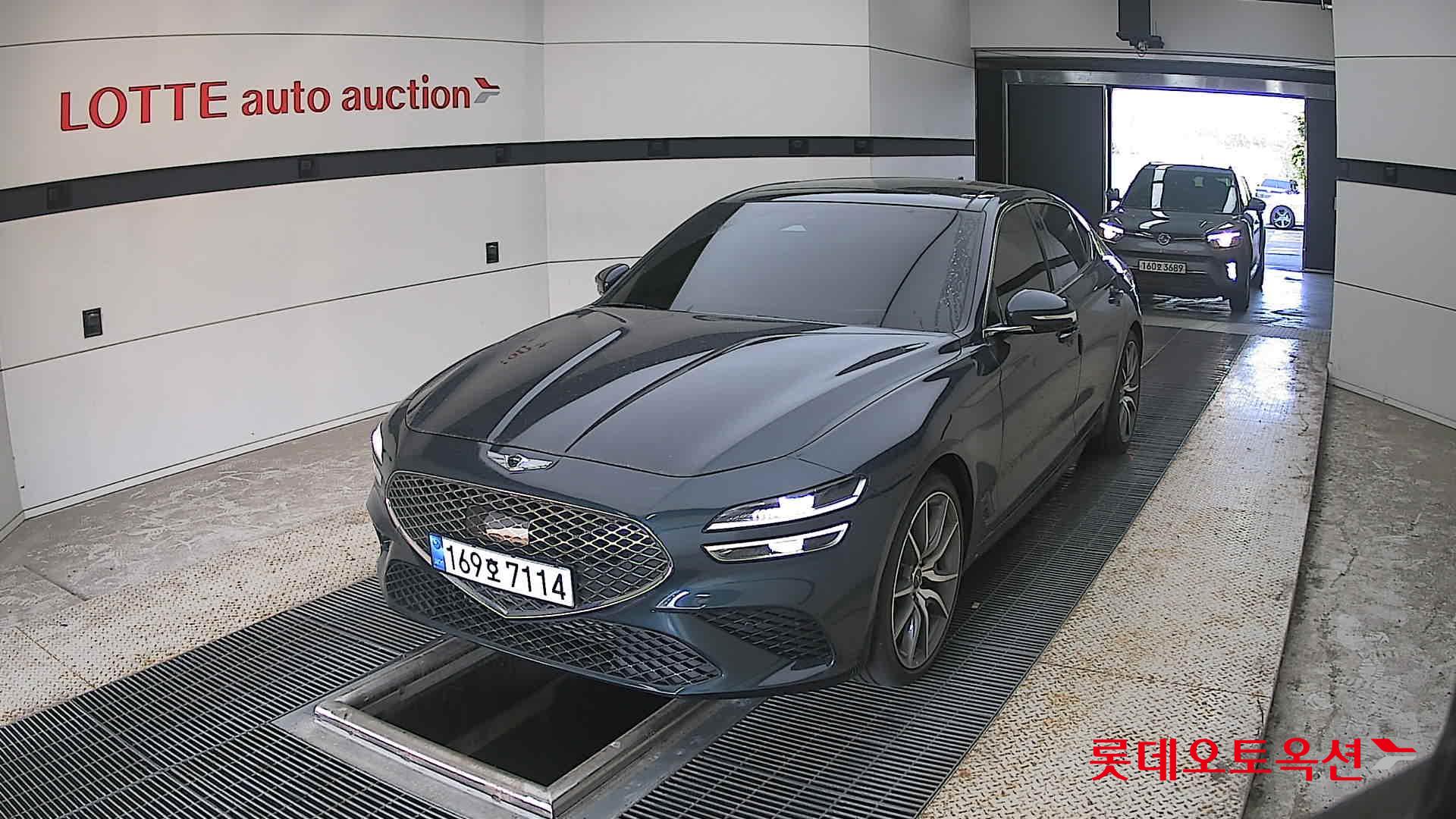 2022 - genesis g70