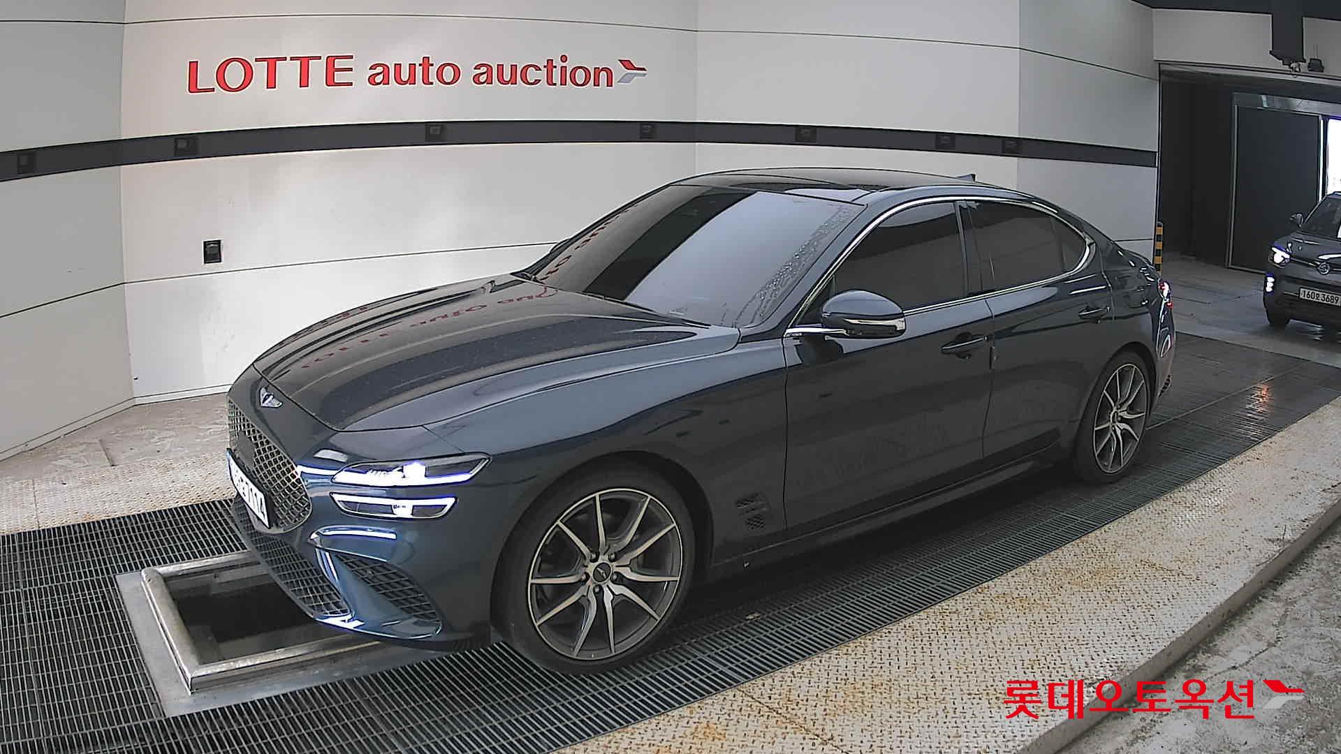2022 - genesis g70