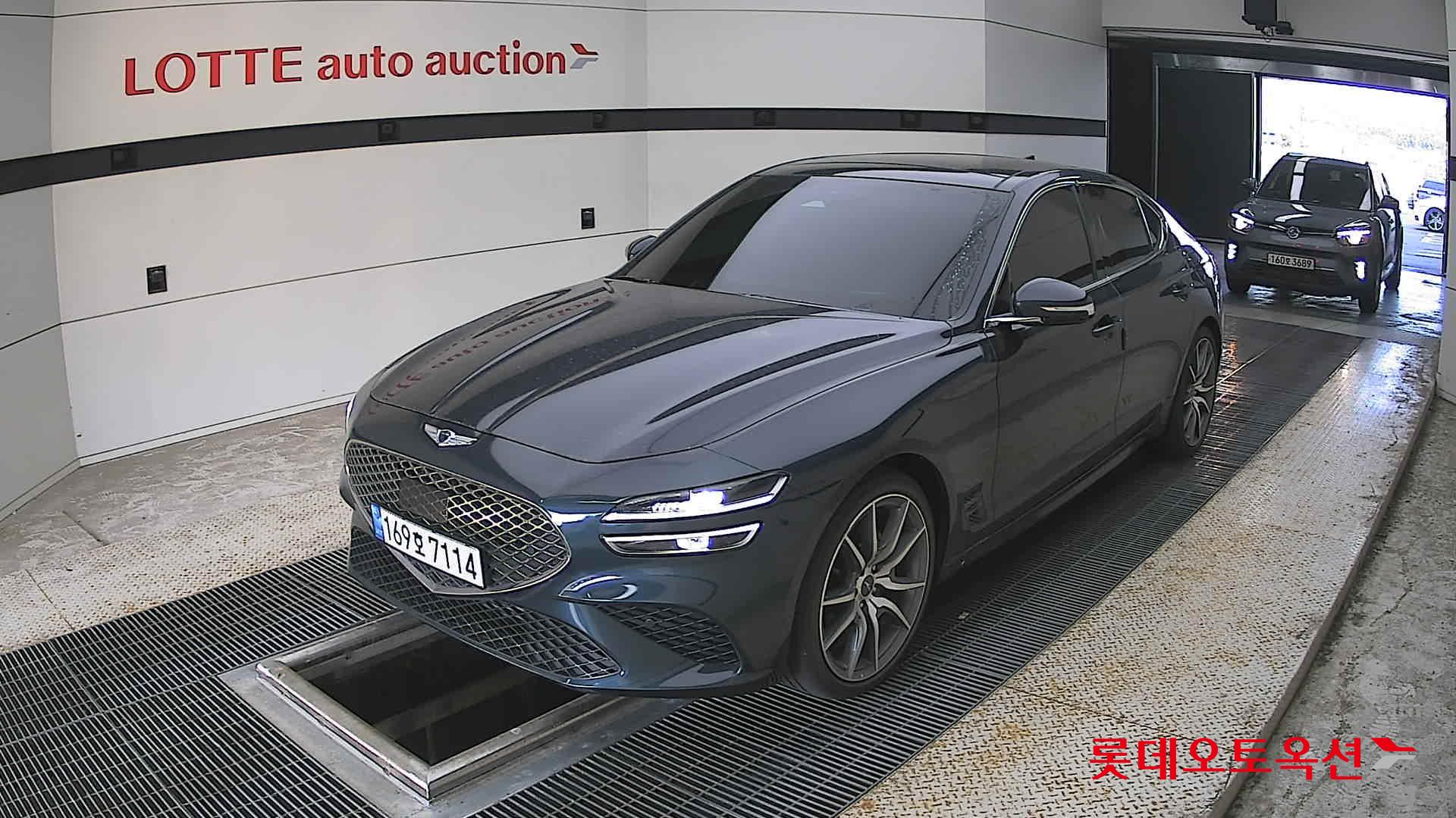 2022 - genesis g70