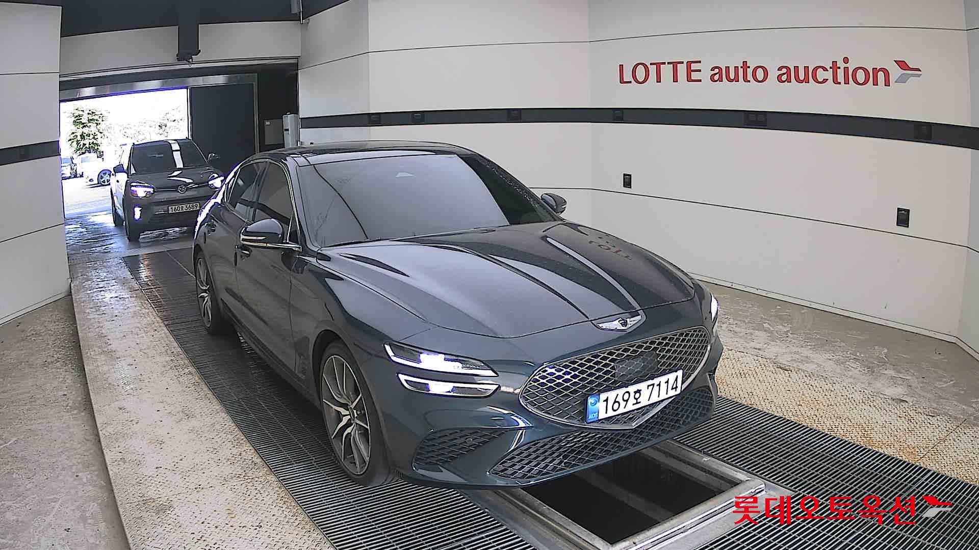2022 - genesis g70