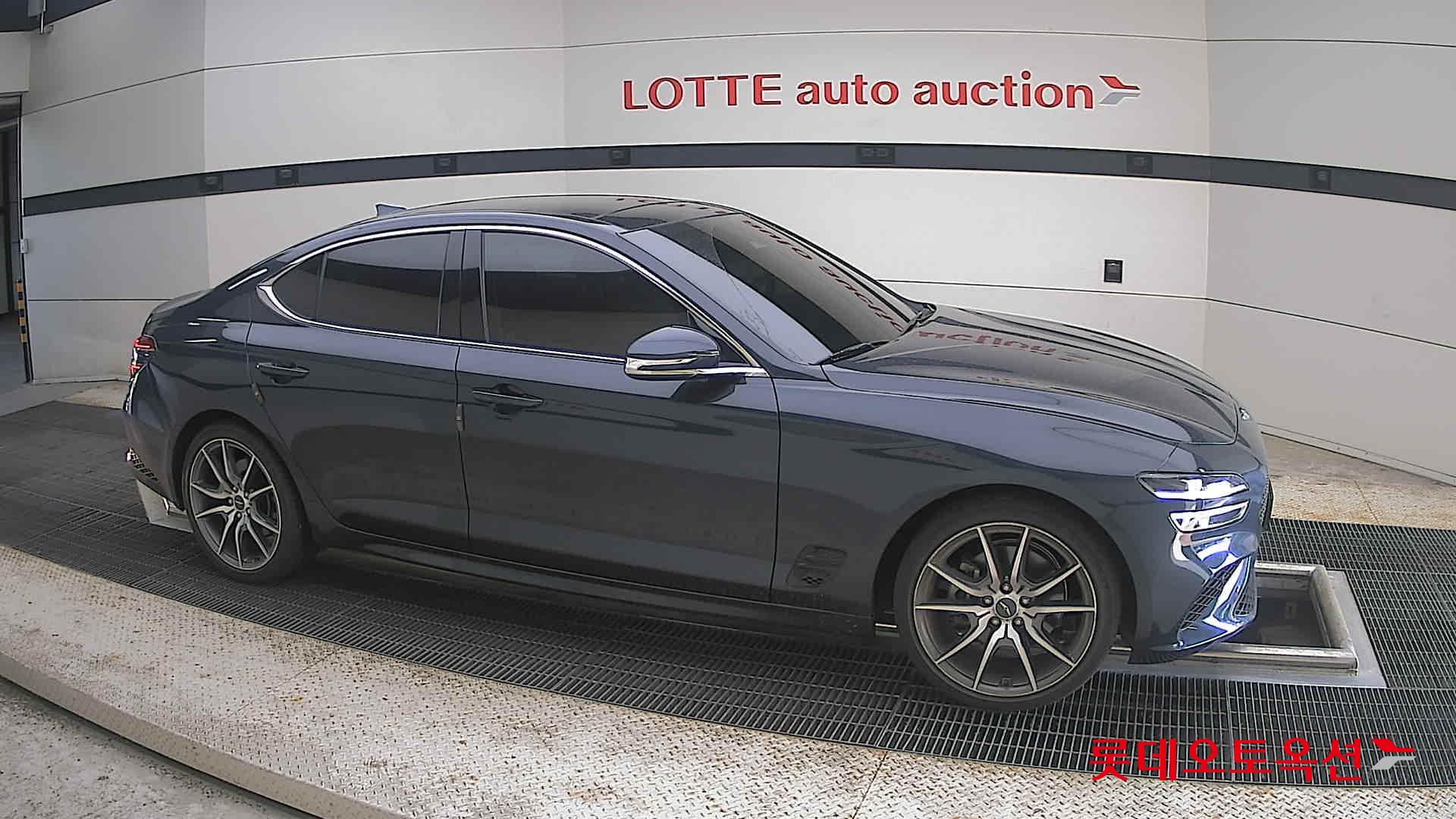 2022 - genesis g70