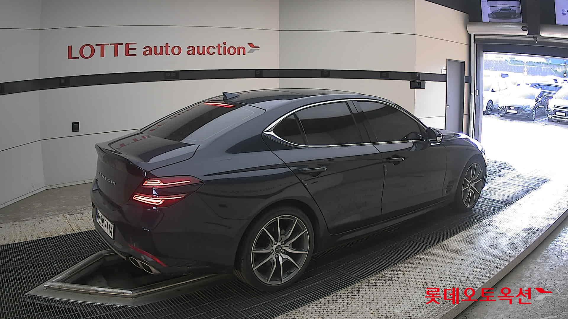2022 - genesis g70