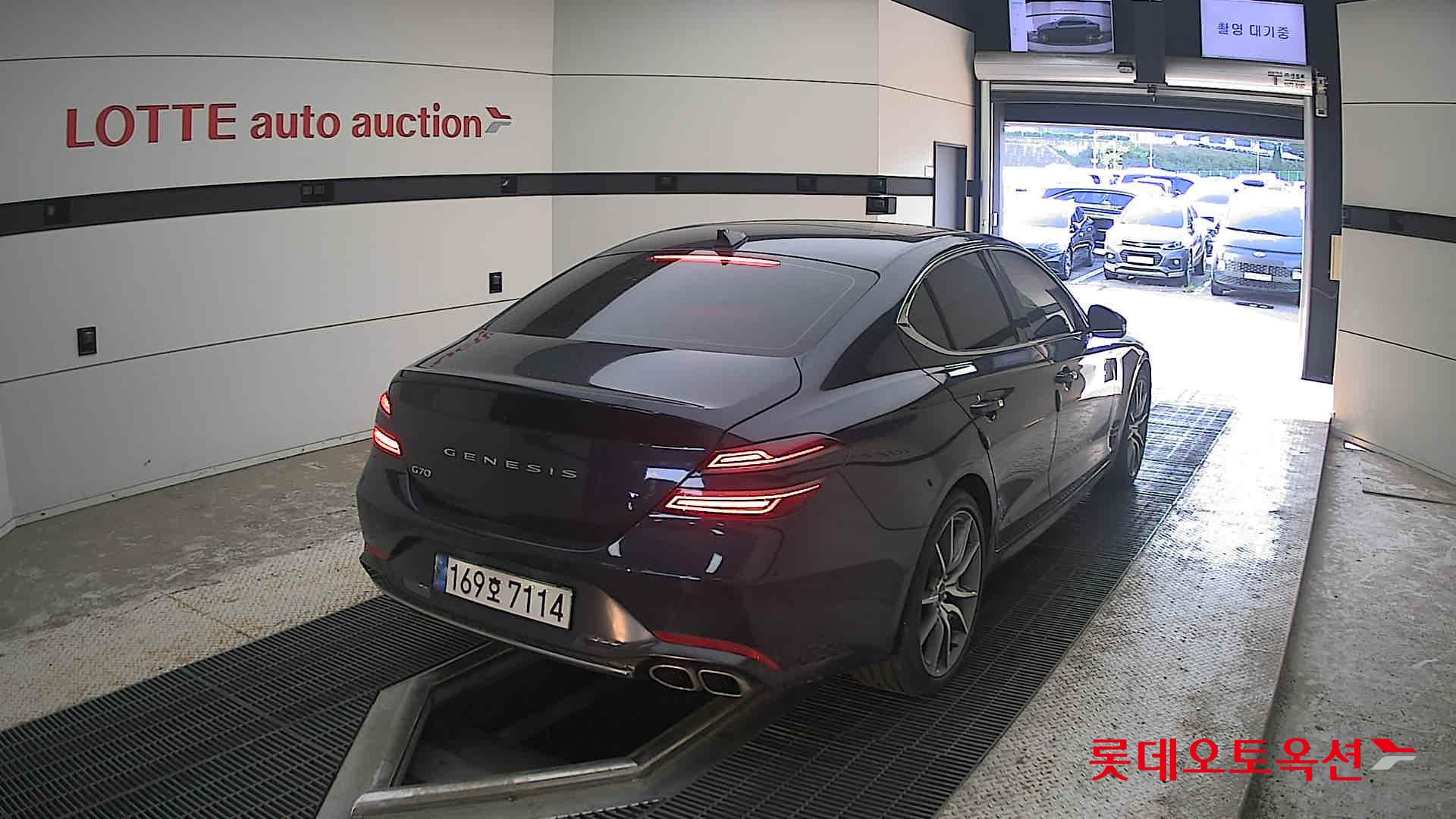 2022 - genesis g70