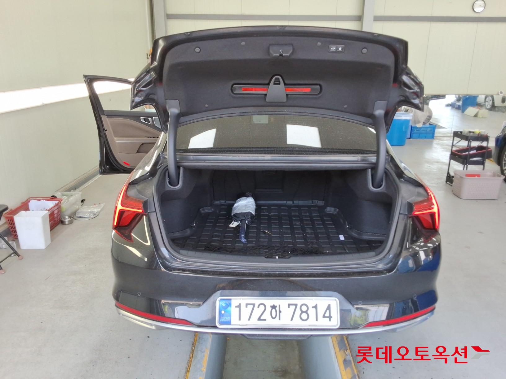 2023 - kia k8