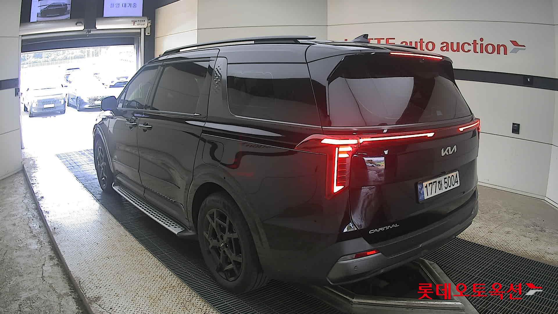 2025 - kia carnival