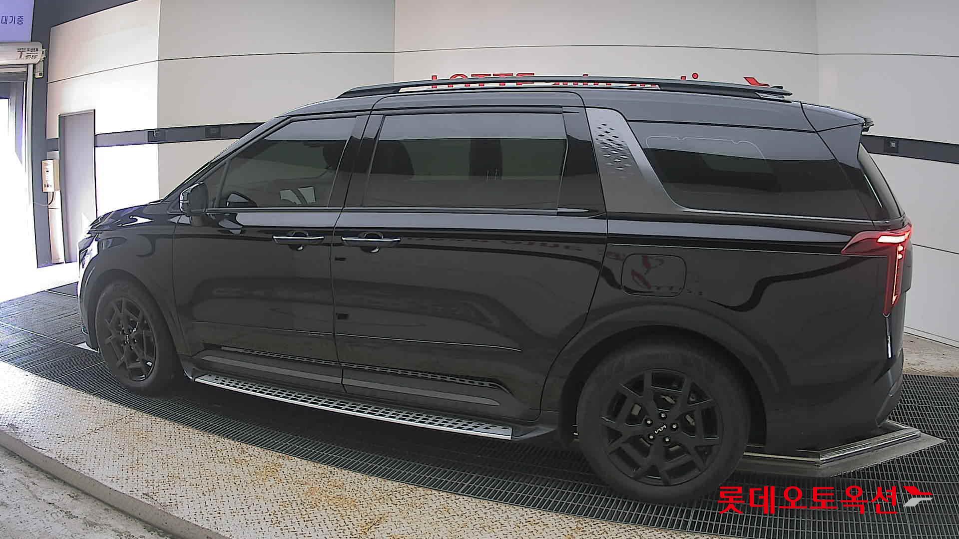 2025 - kia carnival