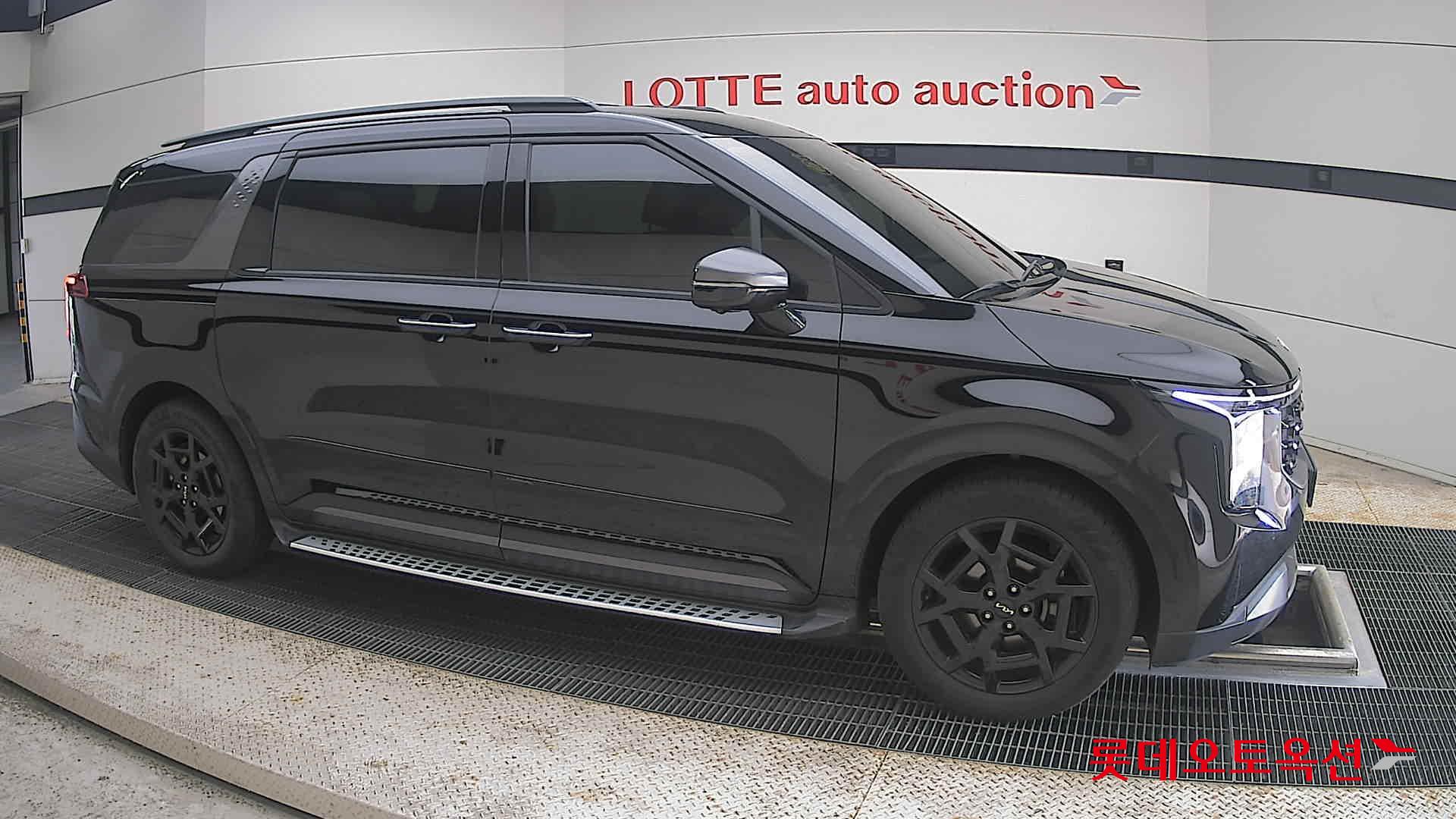 2025 - kia carnival