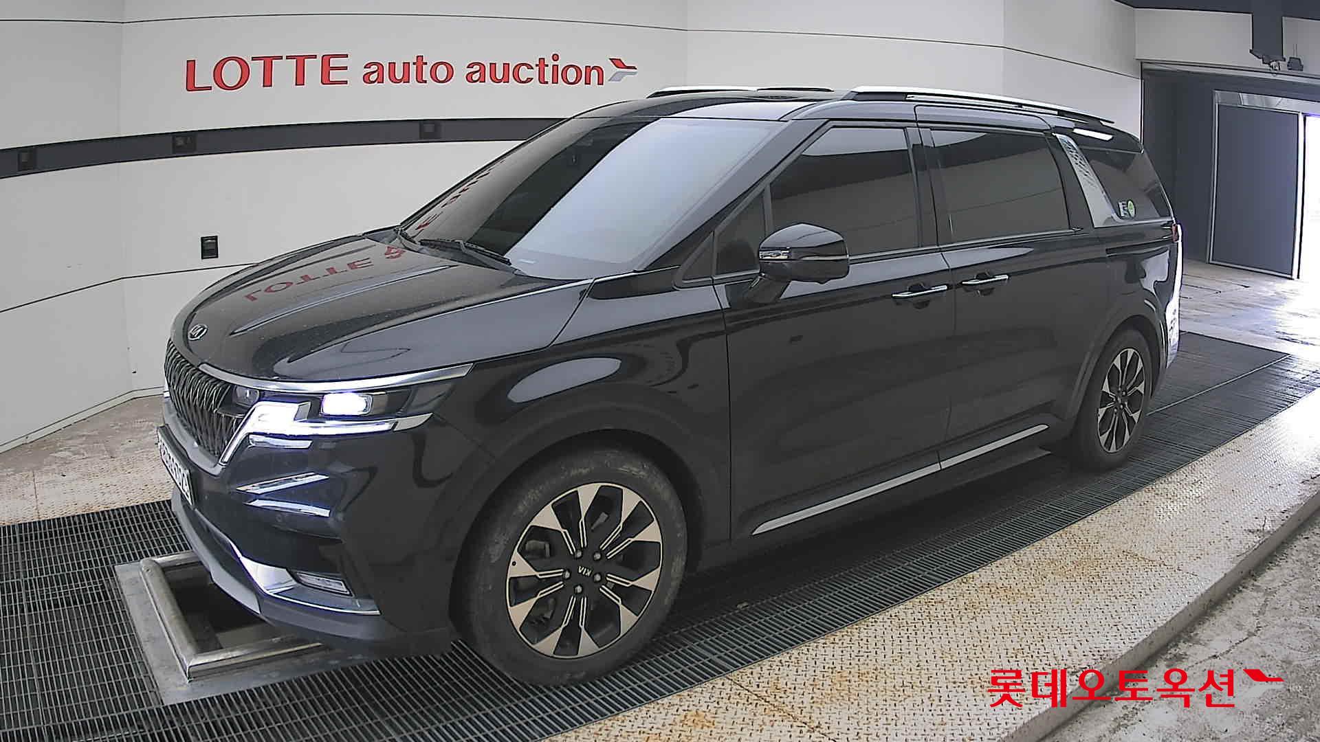 2021 - kia carnival