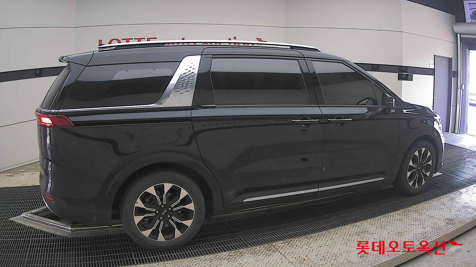 2021 - kia carnival