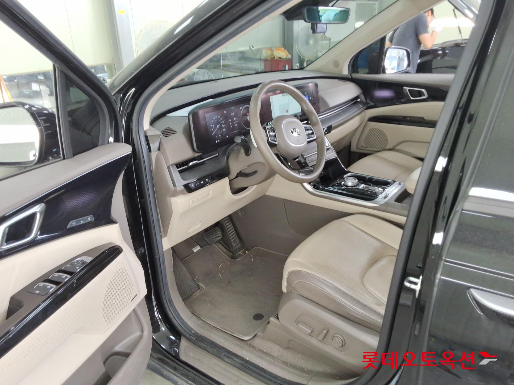 2021 - kia carnival