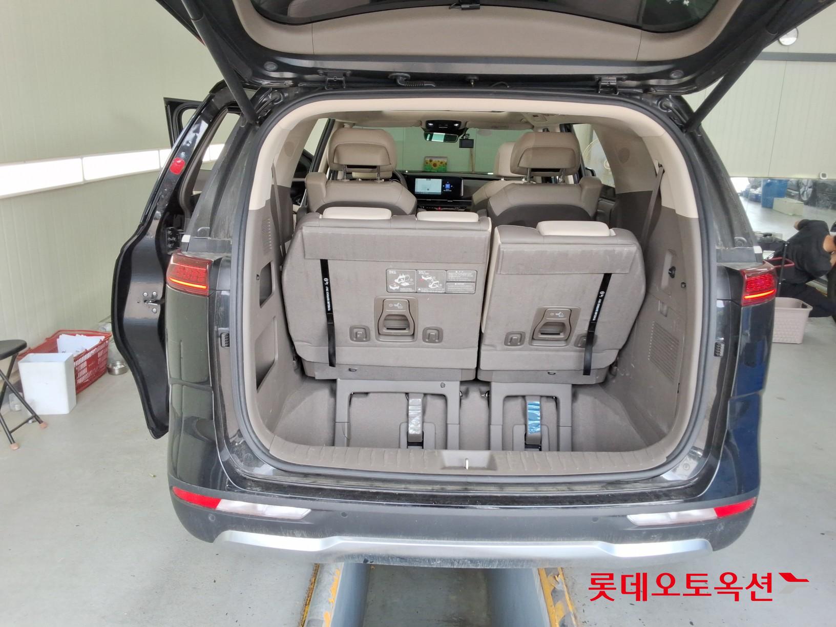 2021 - kia carnival