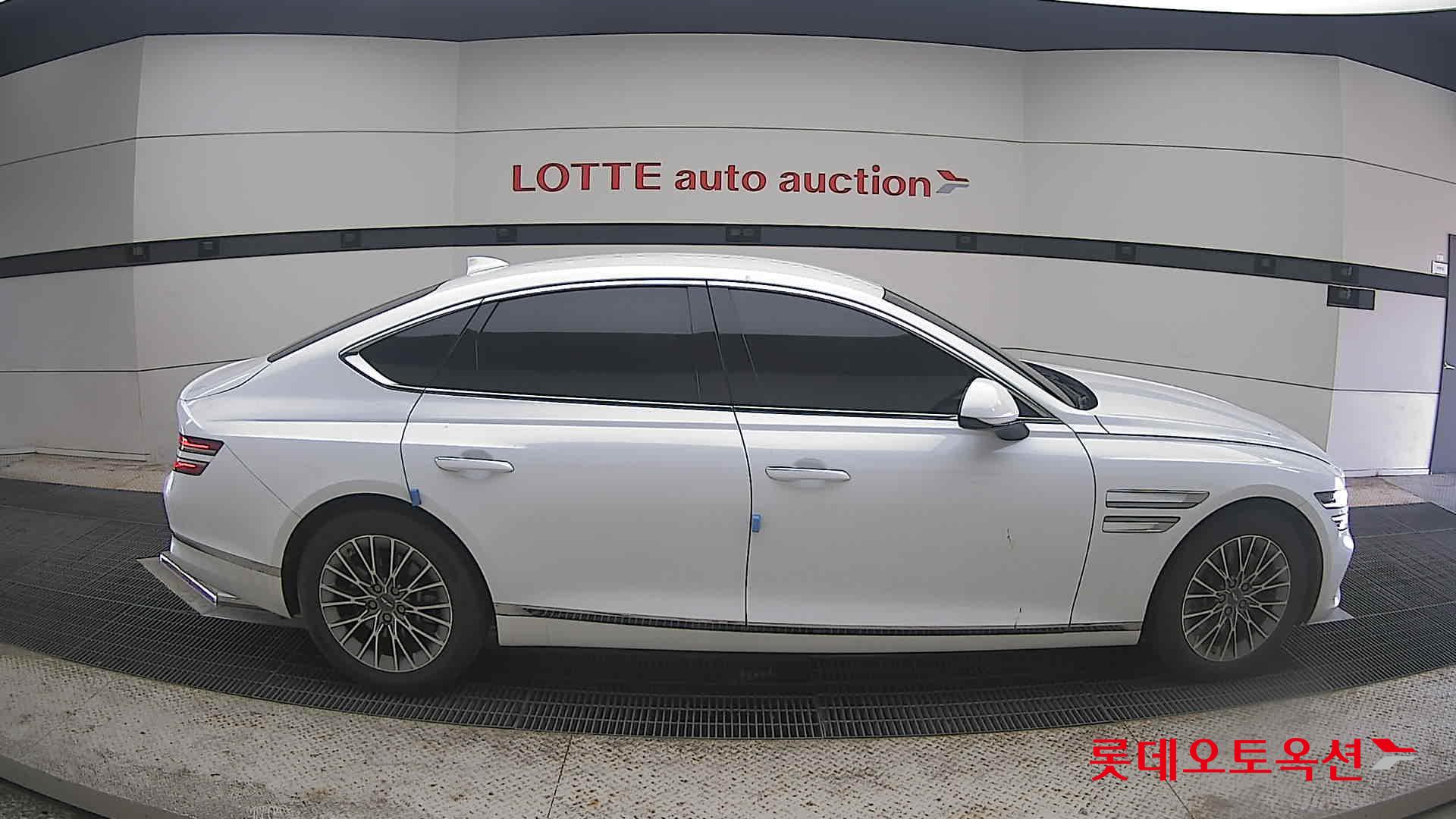 2022 - genesis g80
