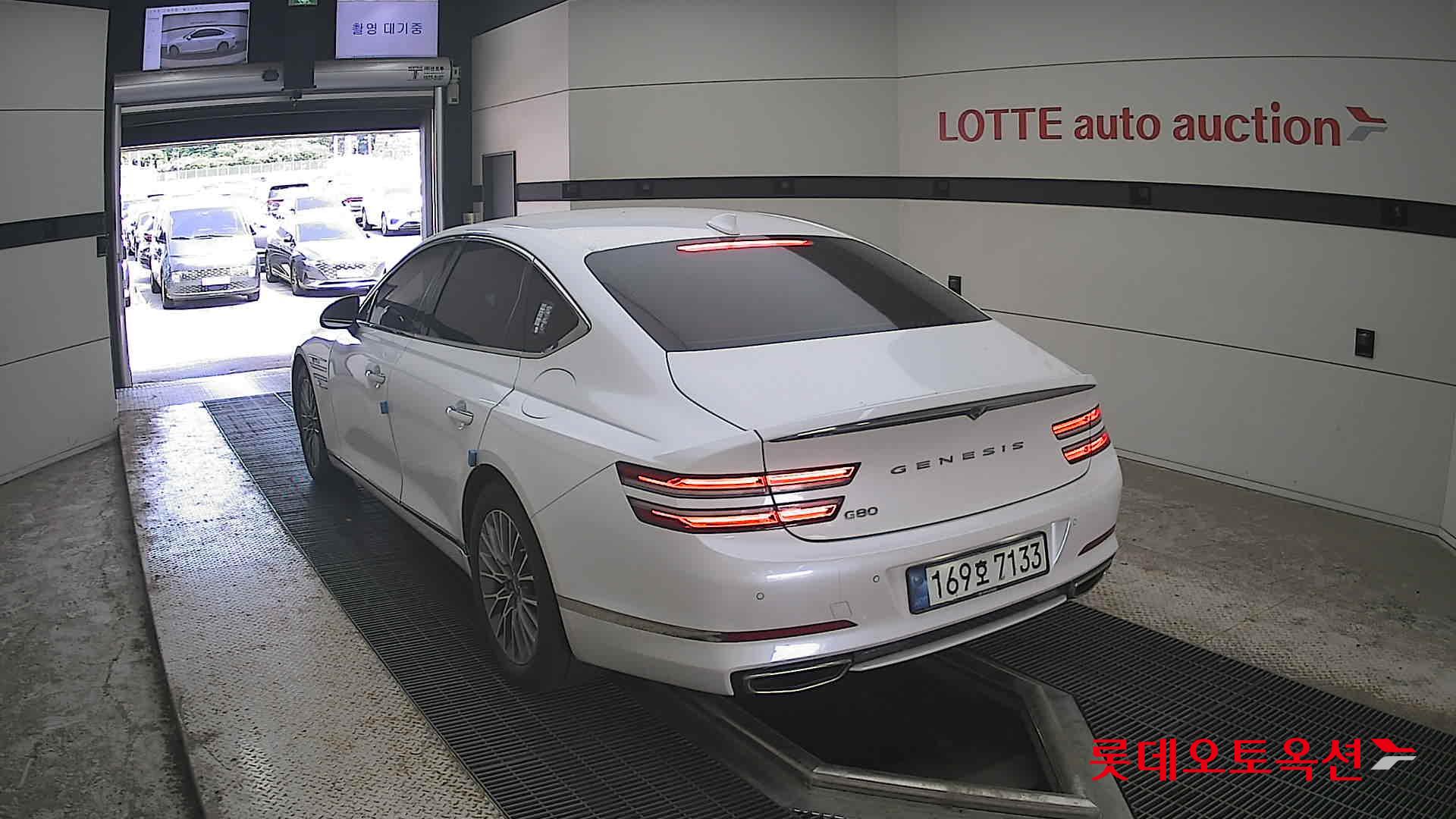 2022 - genesis g80