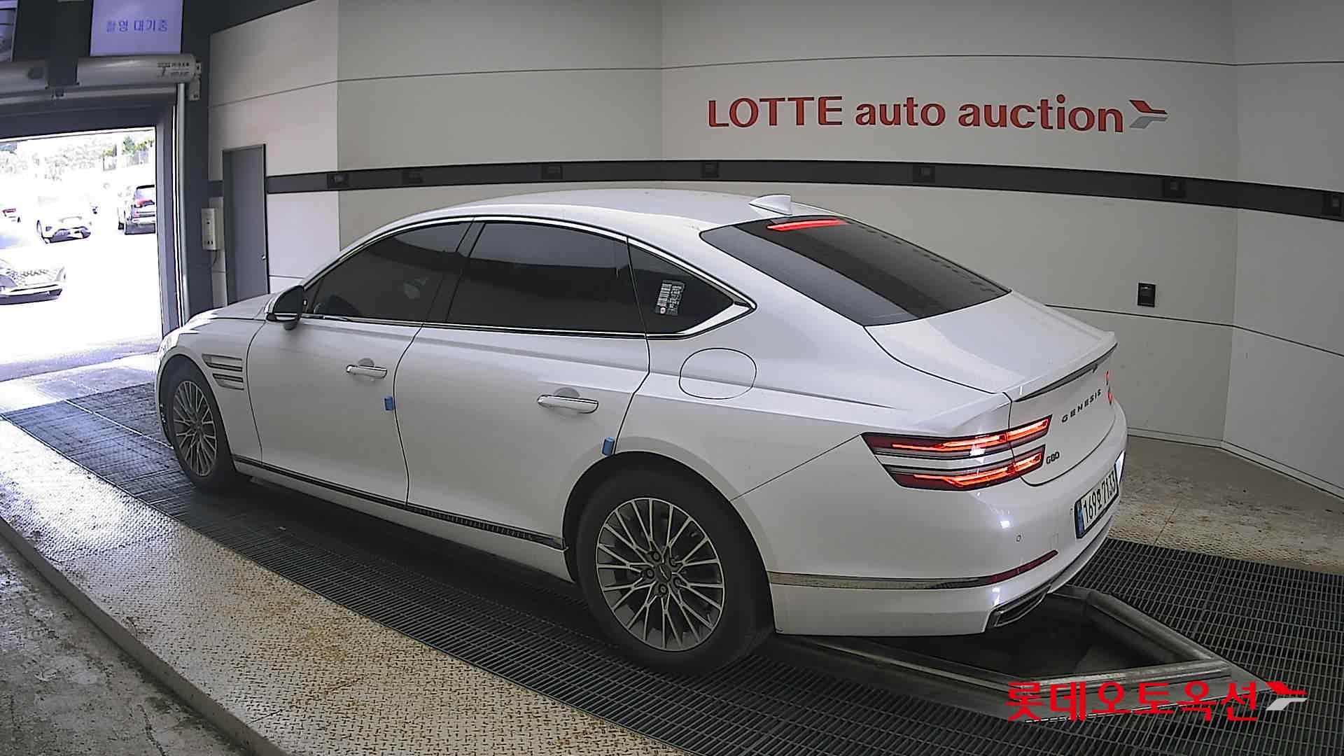 2022 - genesis g80