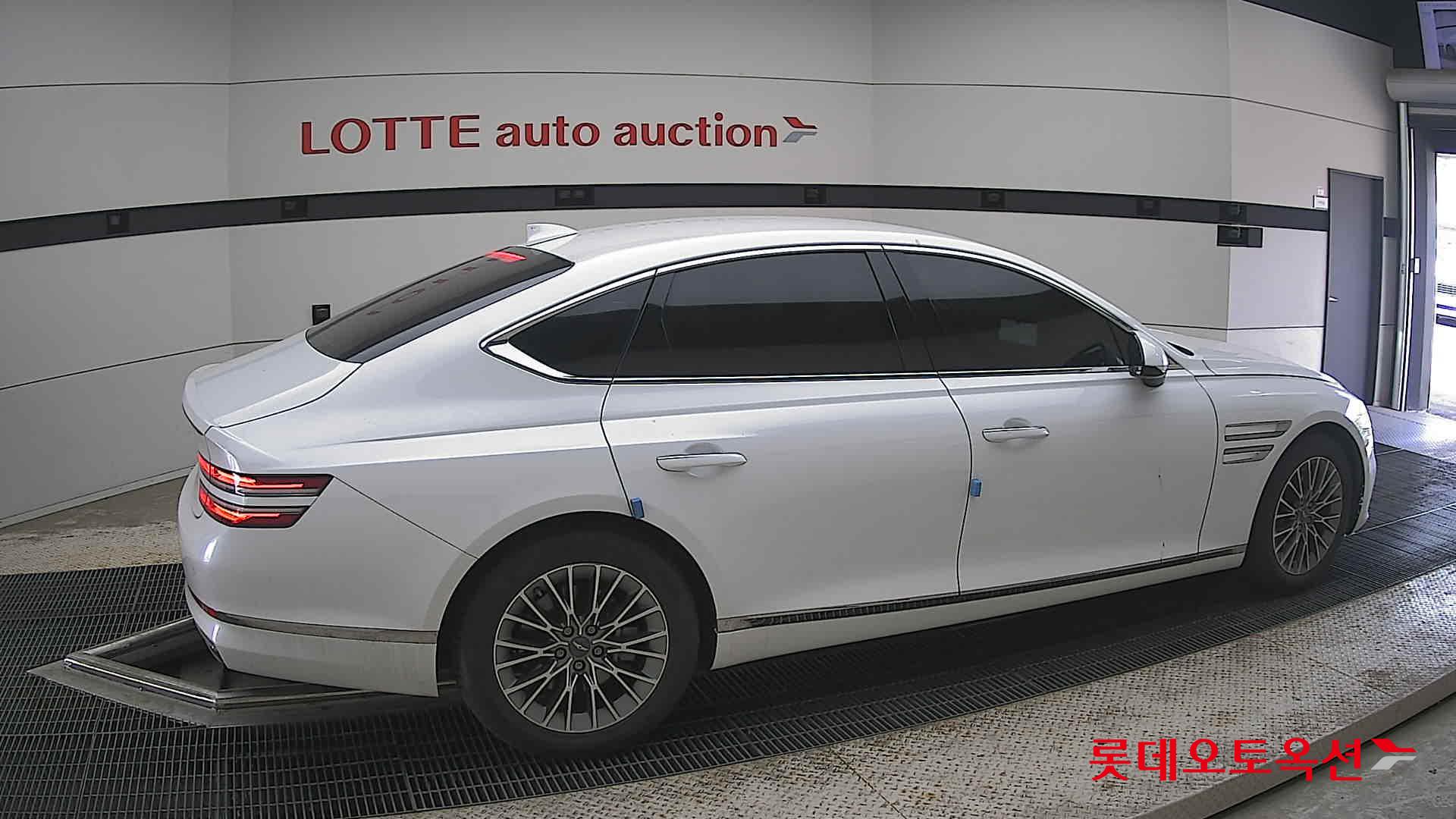 2022 - genesis g80