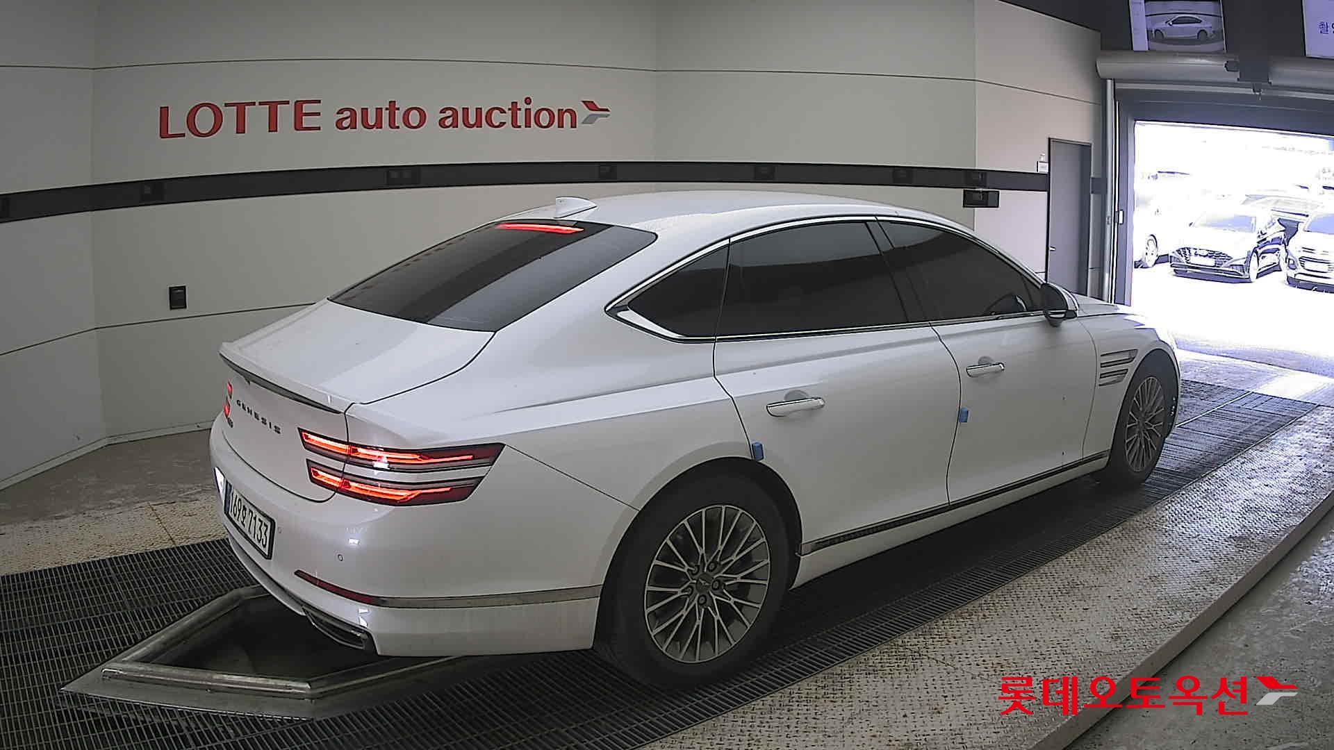 2022 - genesis g80