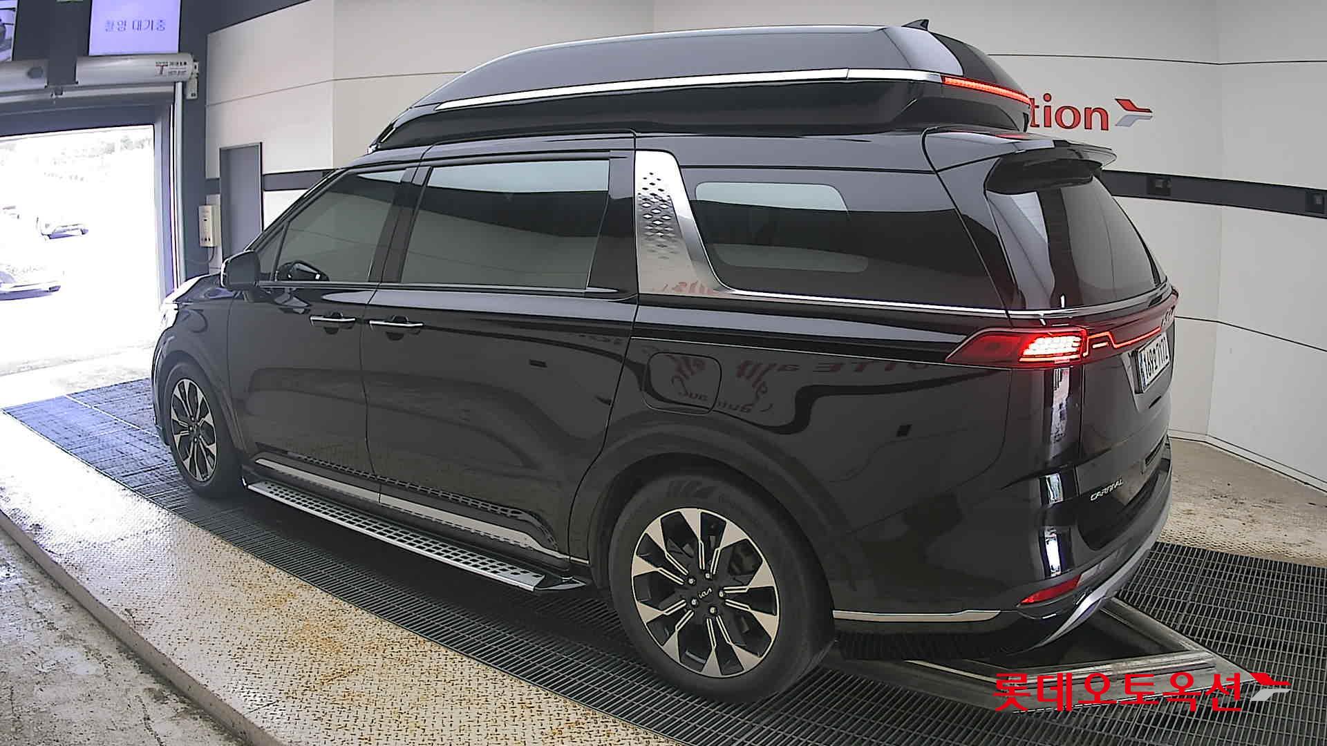 2023 - kia carnival