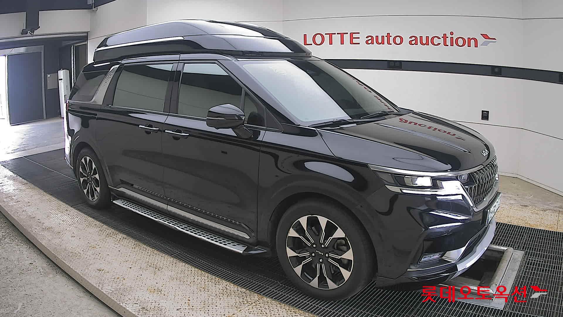 2023 - kia carnival