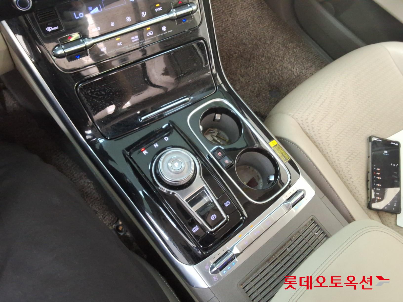 2023 - kia carnival