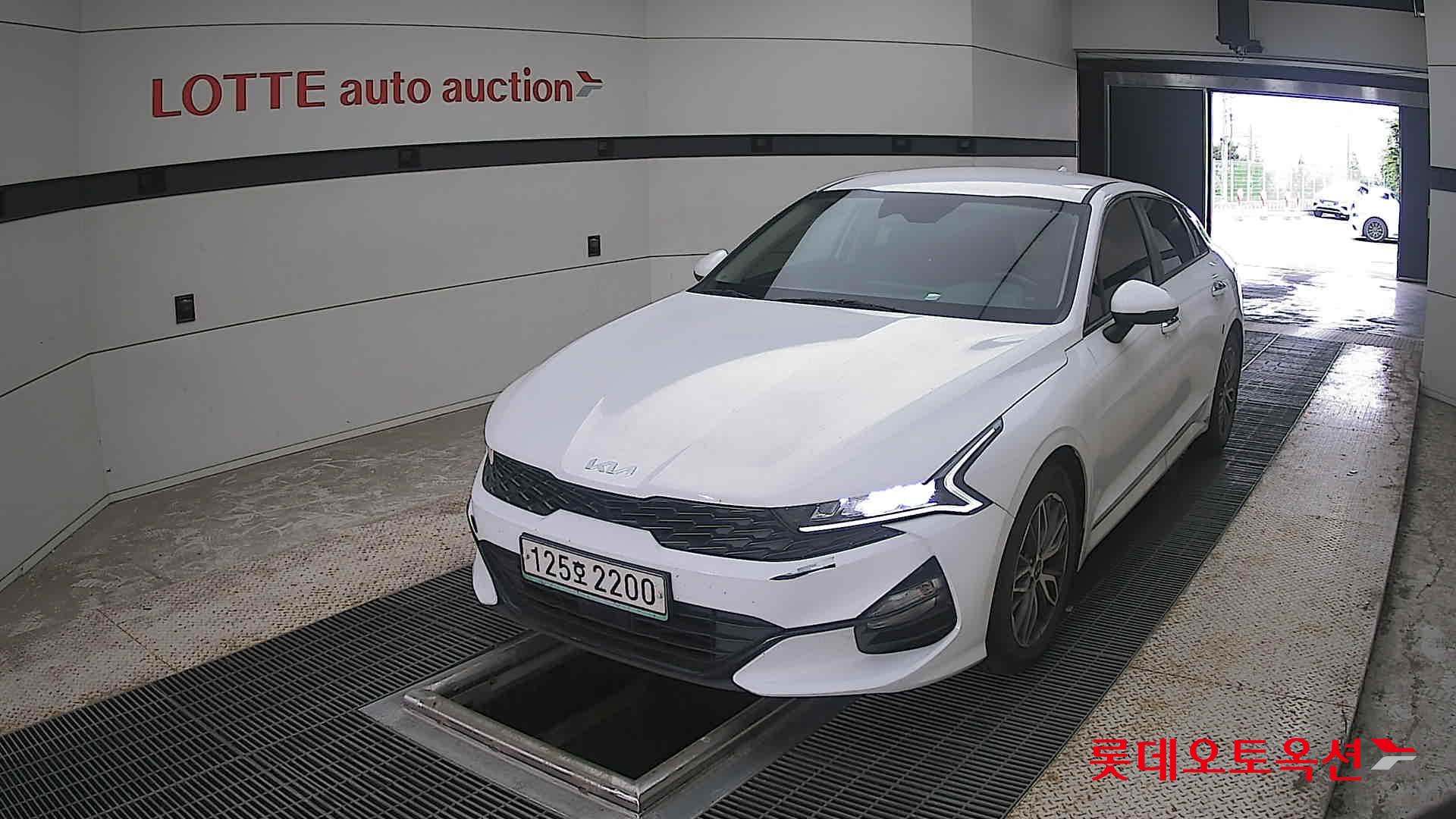 2022 - kia k5