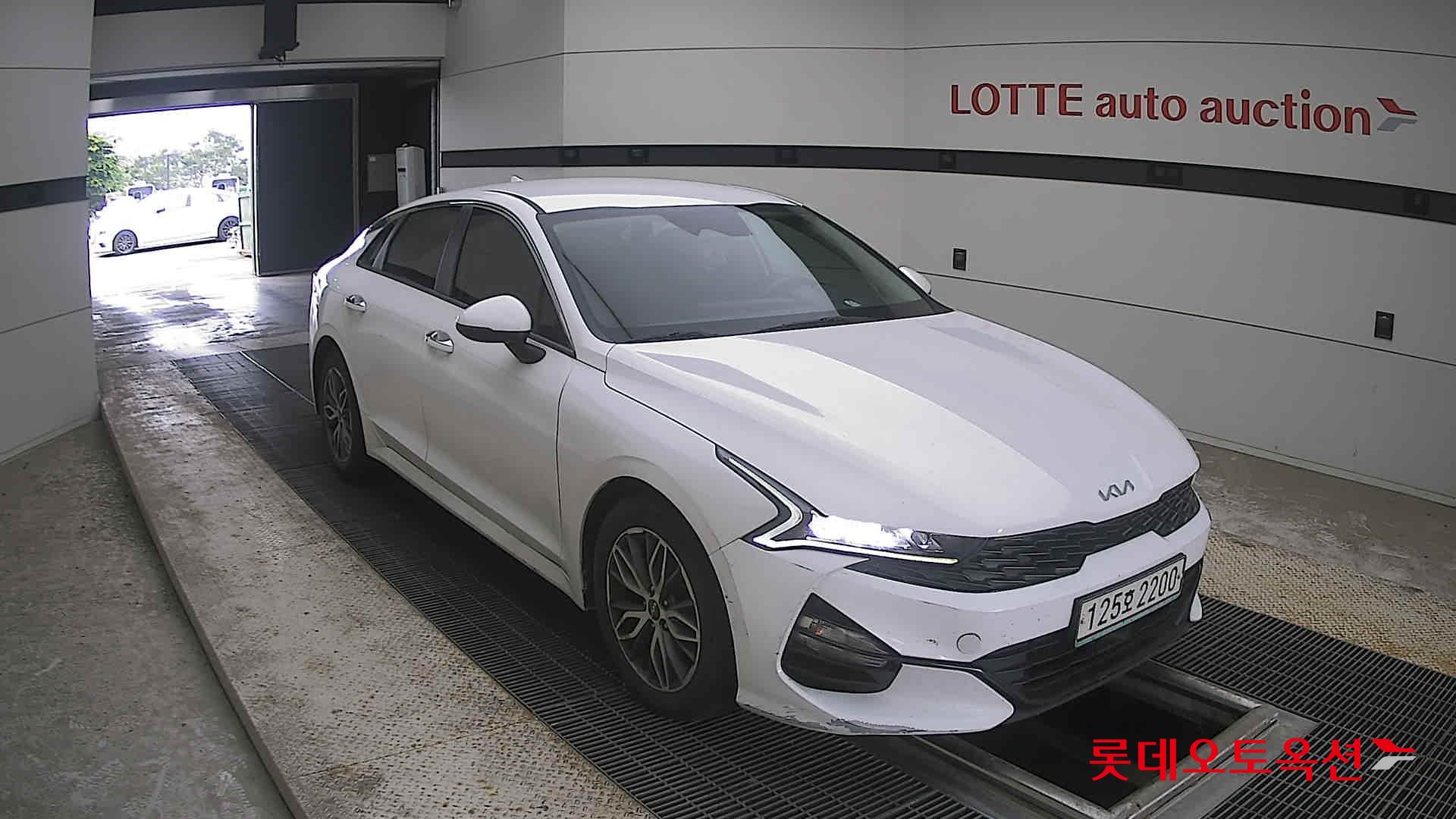2022 - kia k5