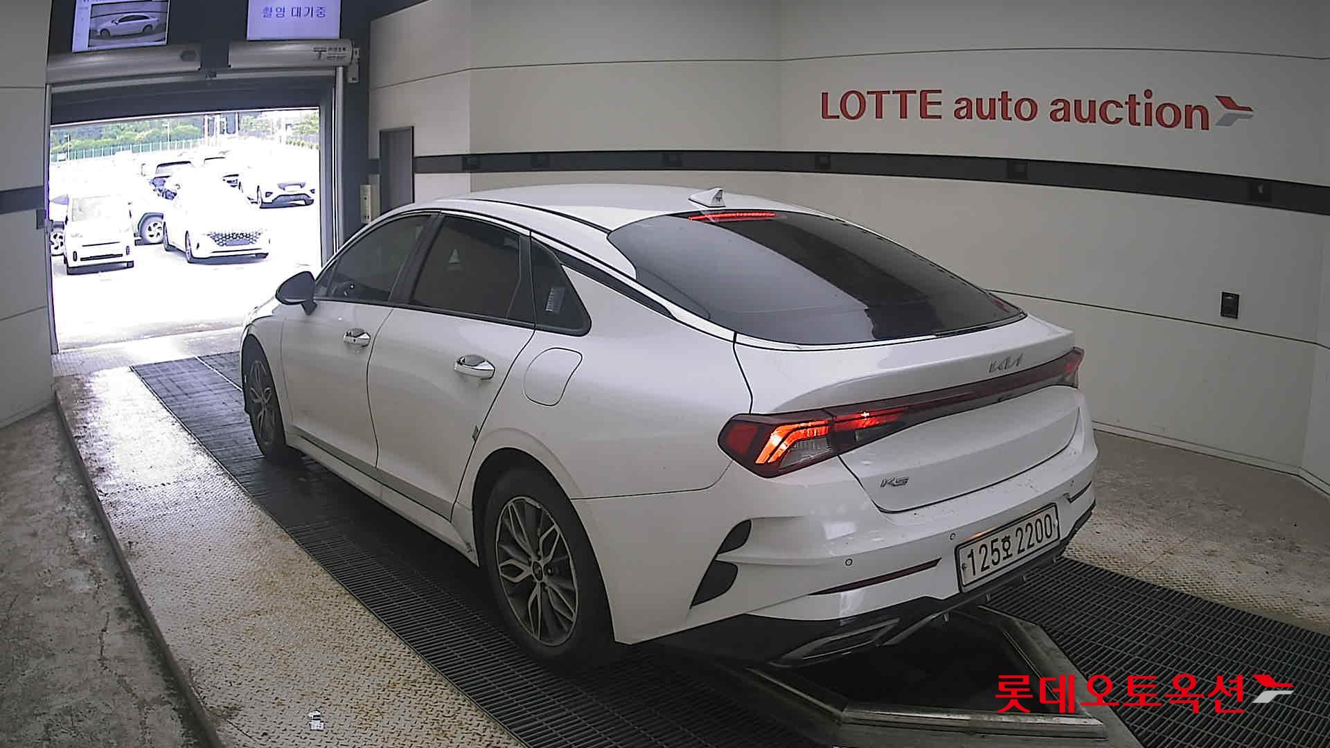 2022 - kia k5