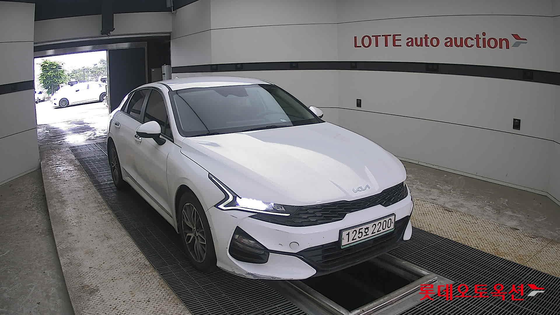 2022 - kia k5