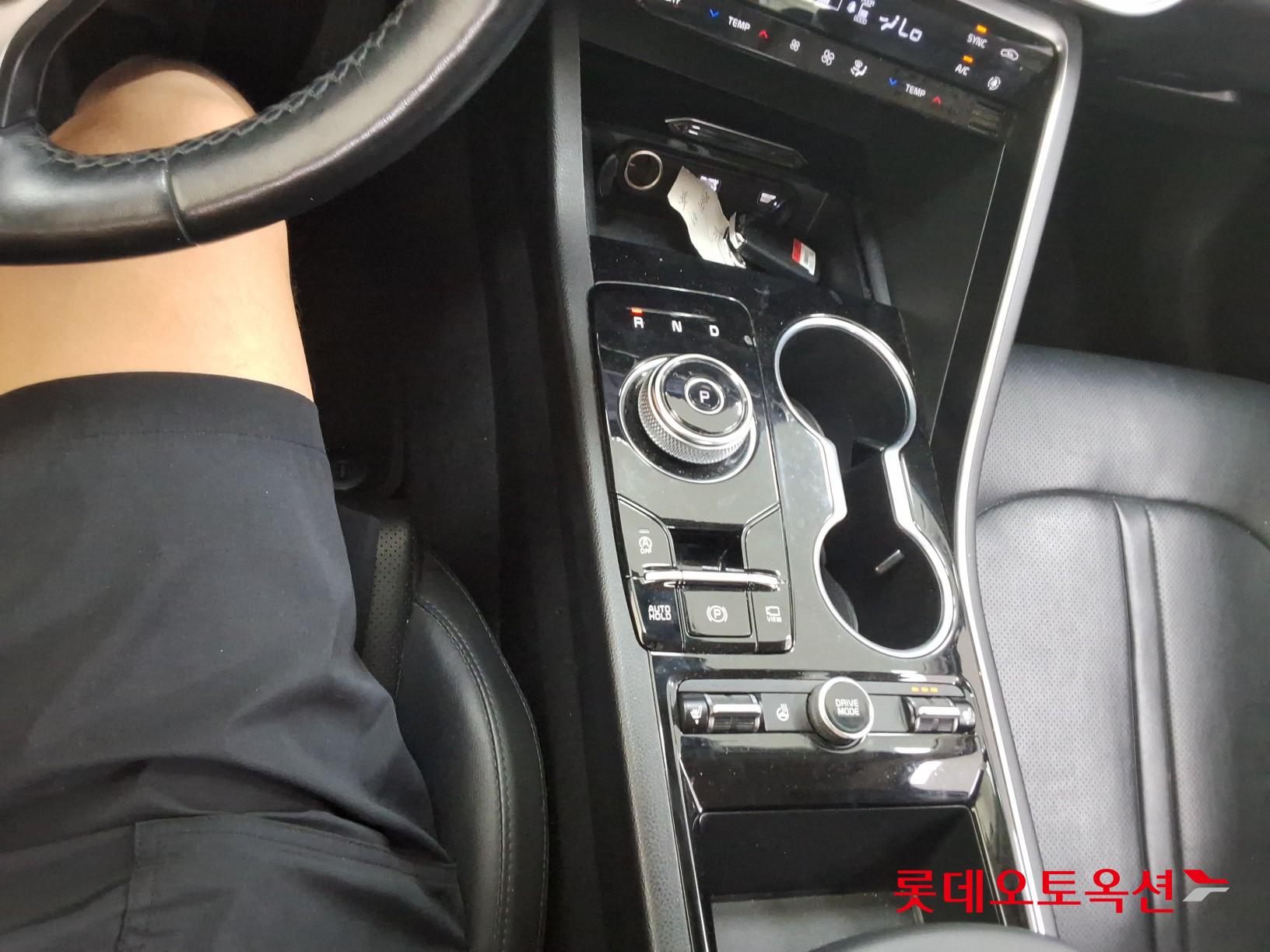 2022 - kia k5