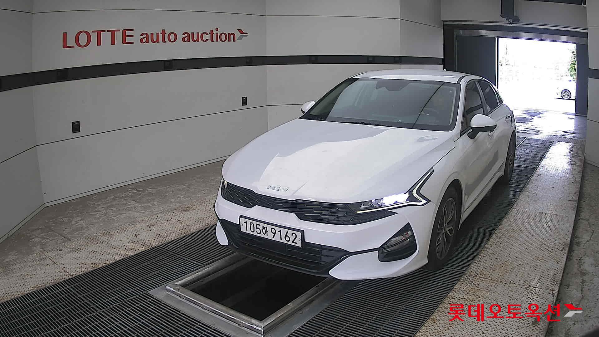 2022 - kia k5