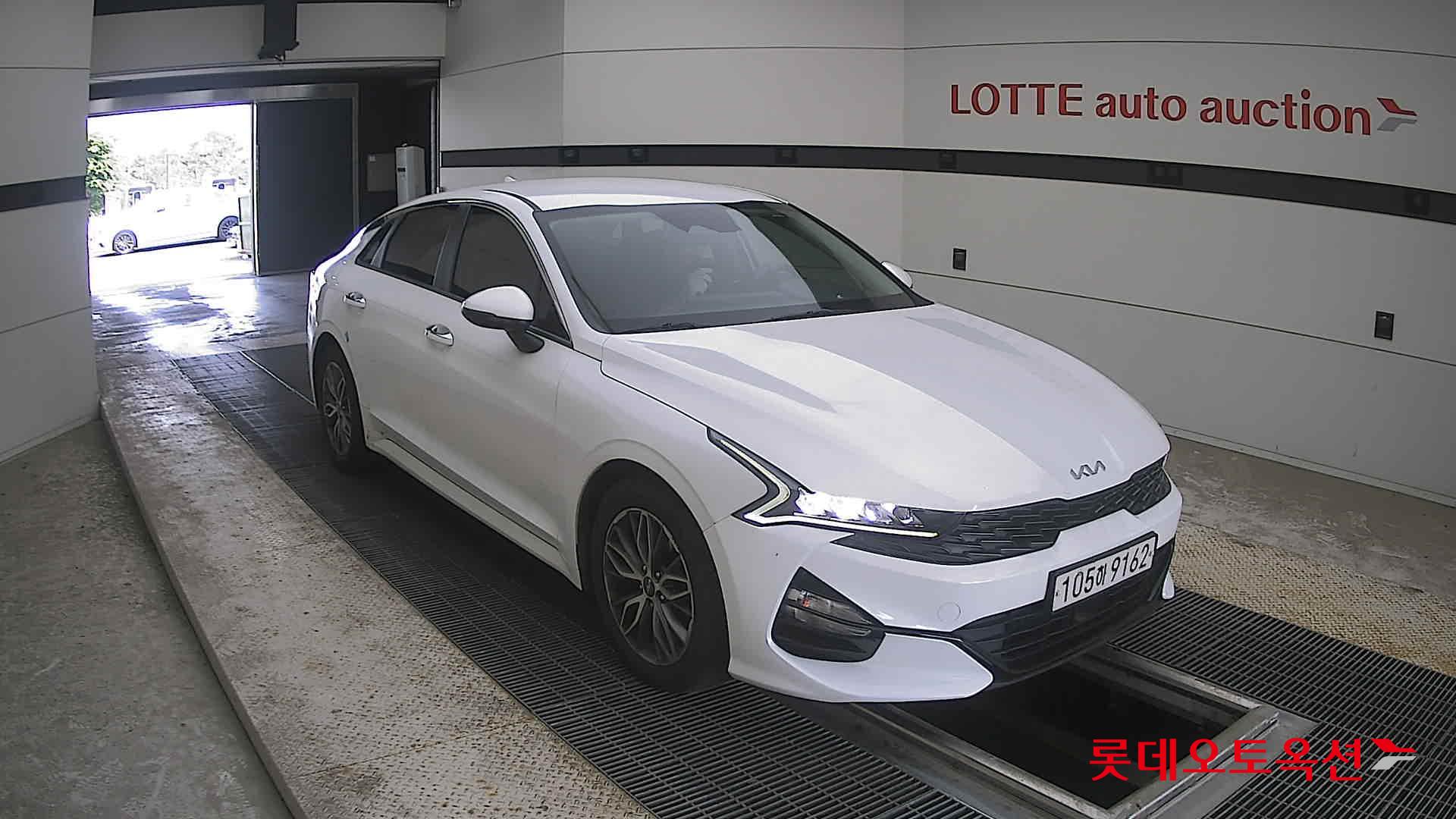 2022 - kia k5