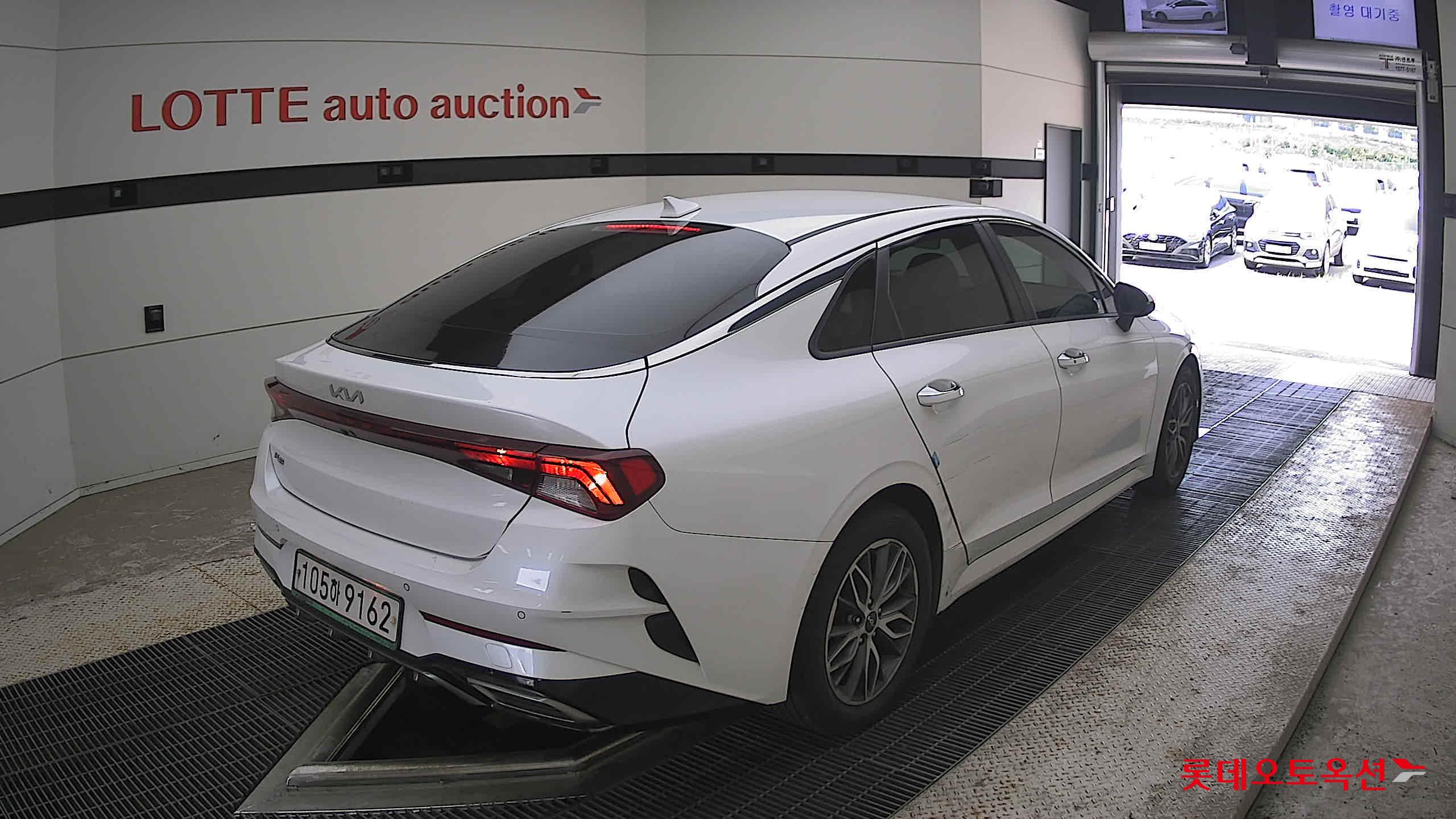 2022 - kia k5