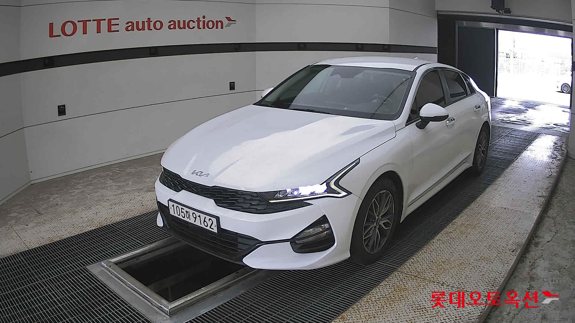 2022 - kia k5