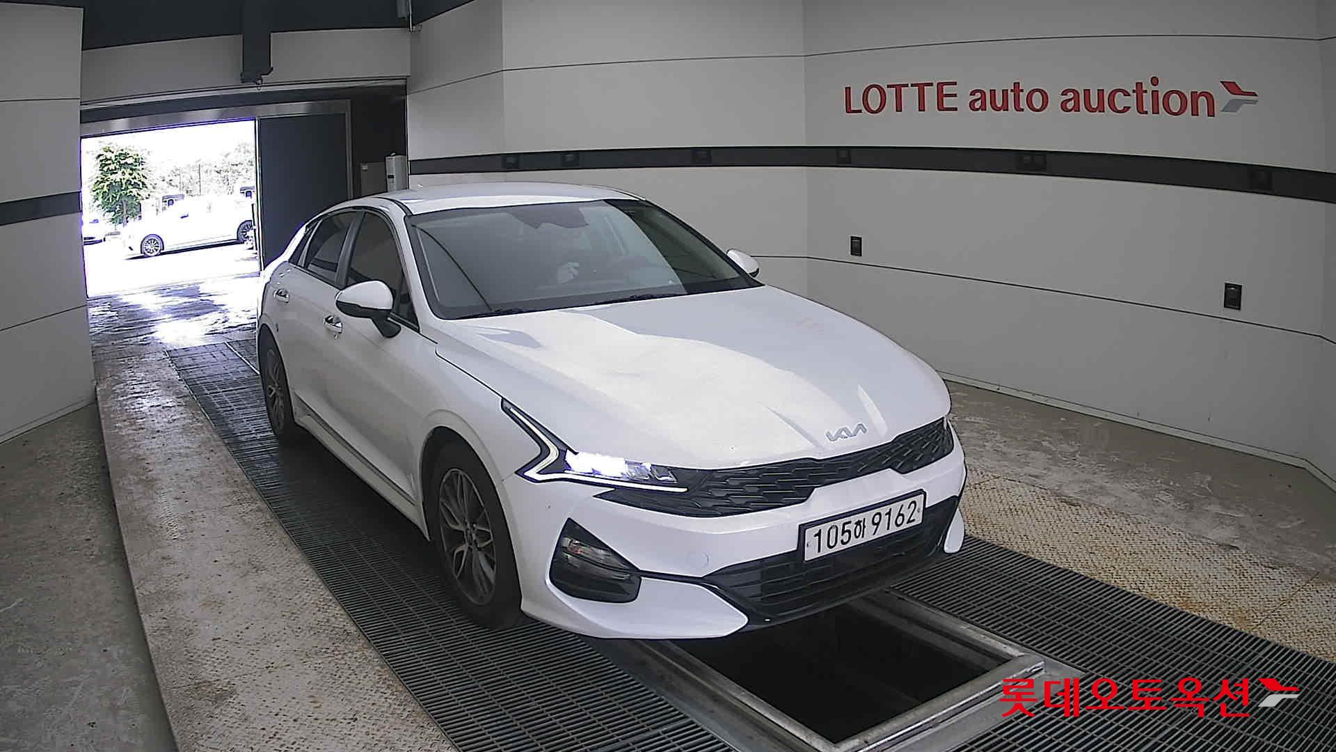 2022 - kia k5