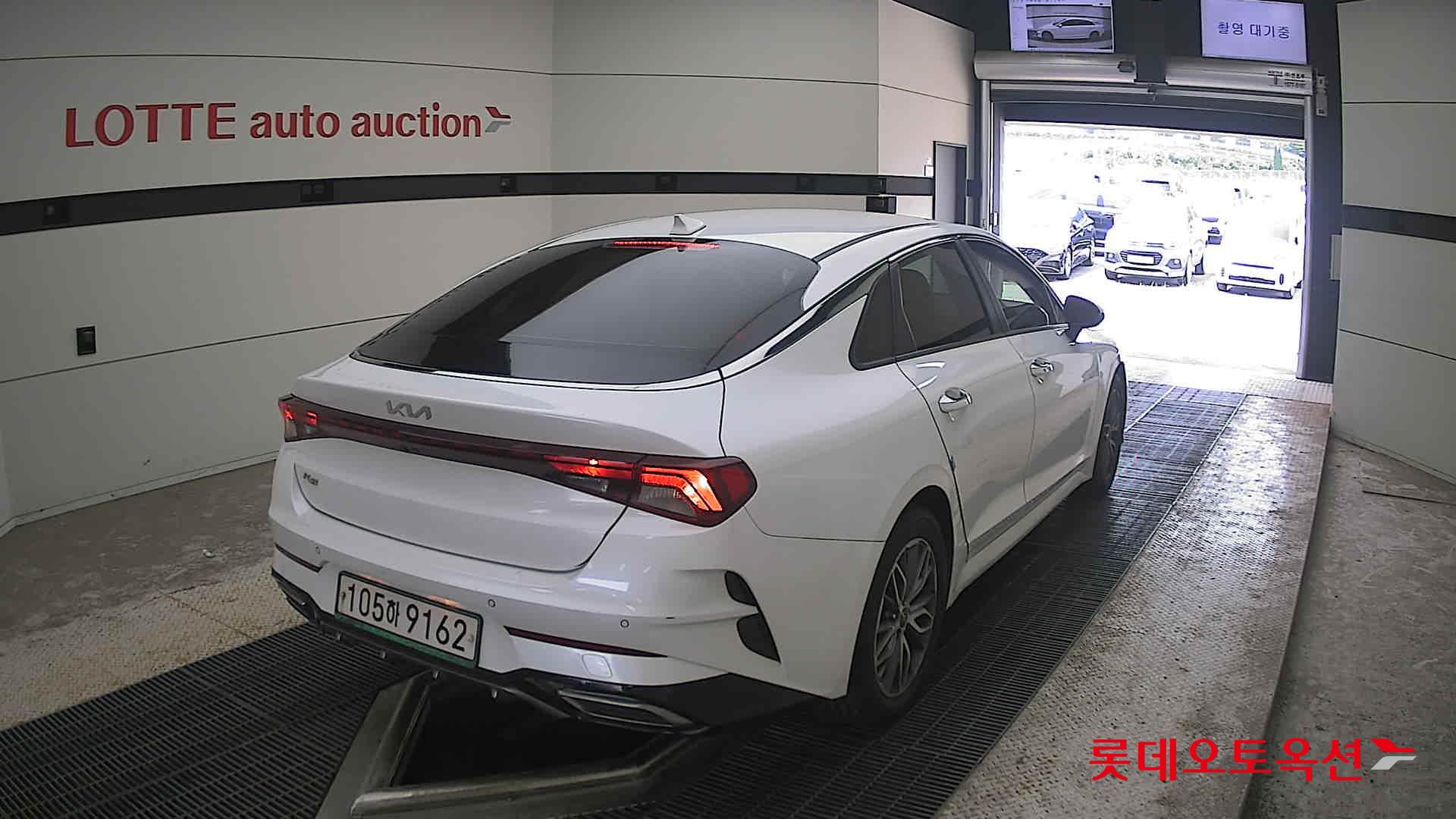 2022 - kia k5