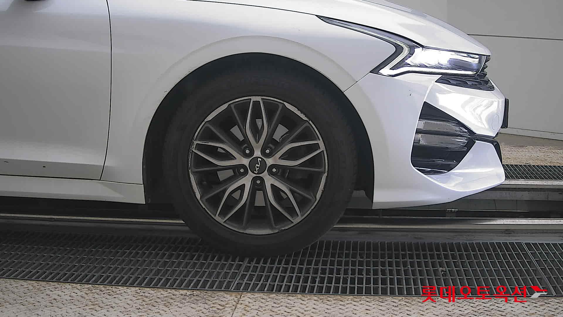 2022 - kia k5