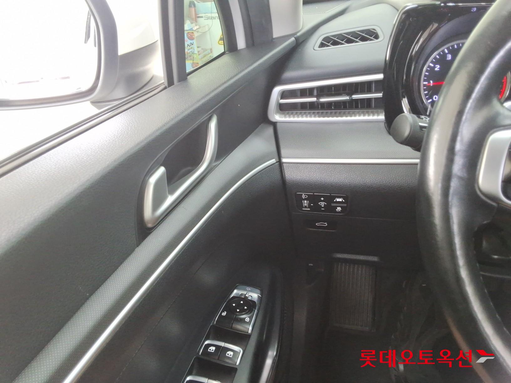 2022 - kia k5