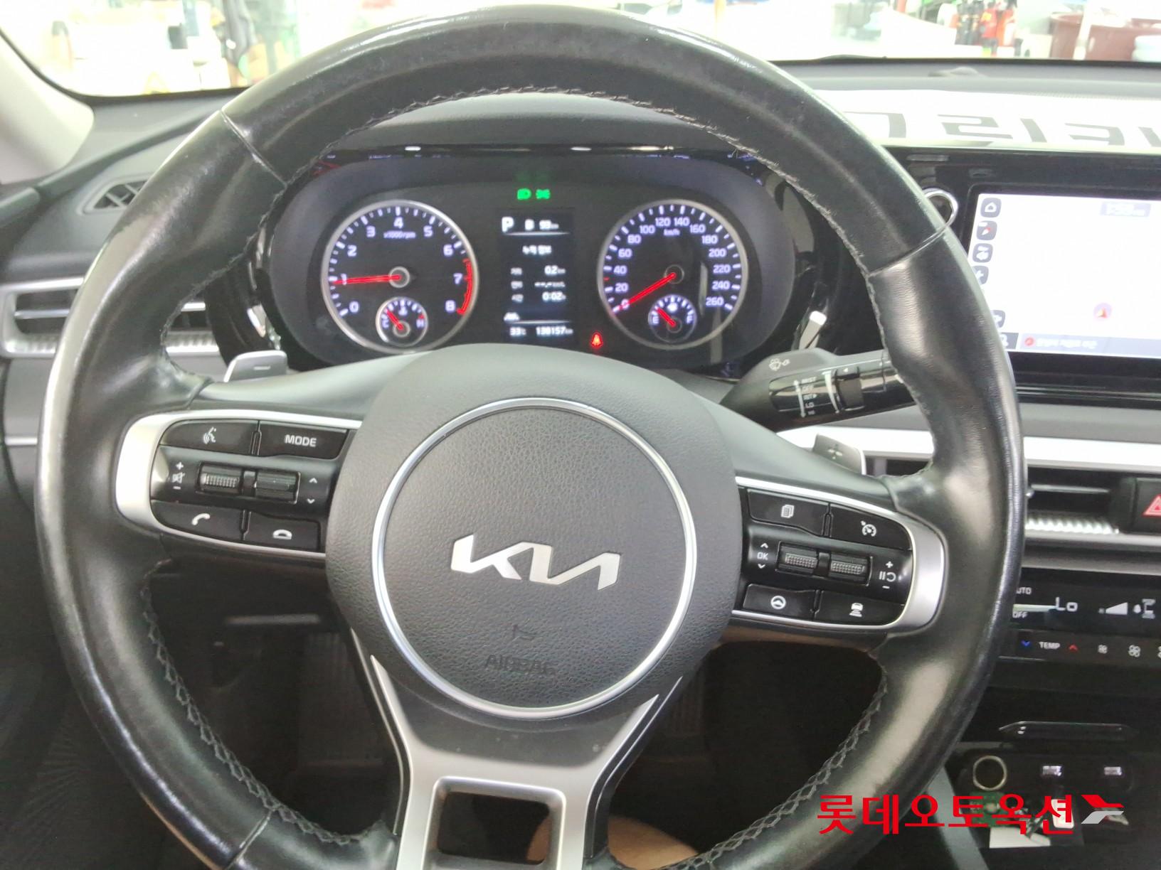 2022 - kia k5