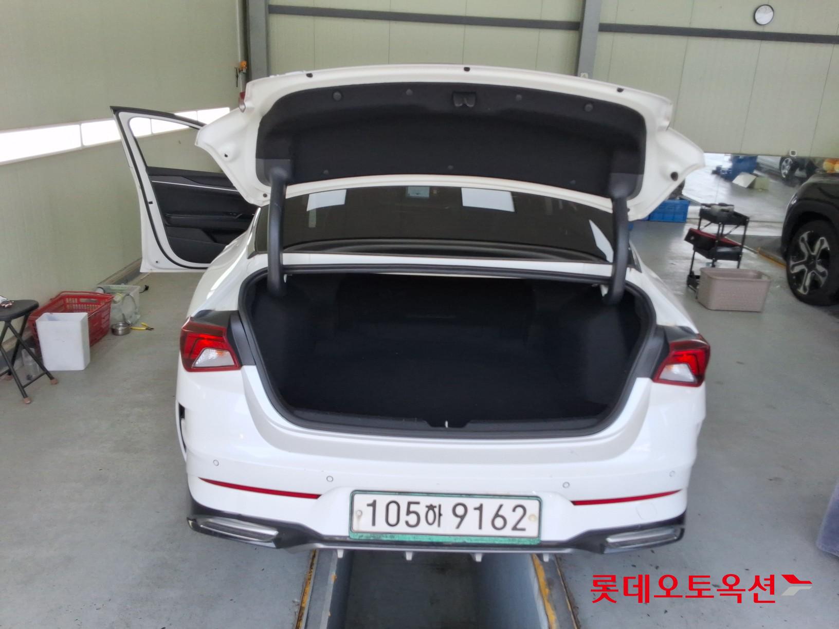 2022 - kia k5